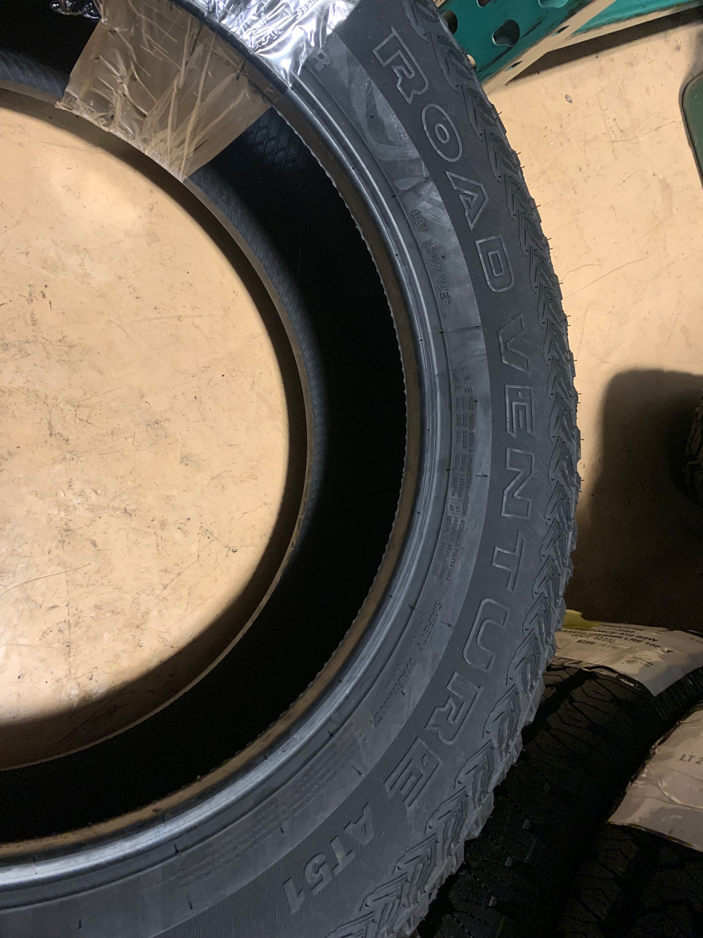 2 KUMHO ROAD VENTURE AT51 LT 275 65 20 126/123R LRE 10PLY ALL TERRAIN TIRES 2177783