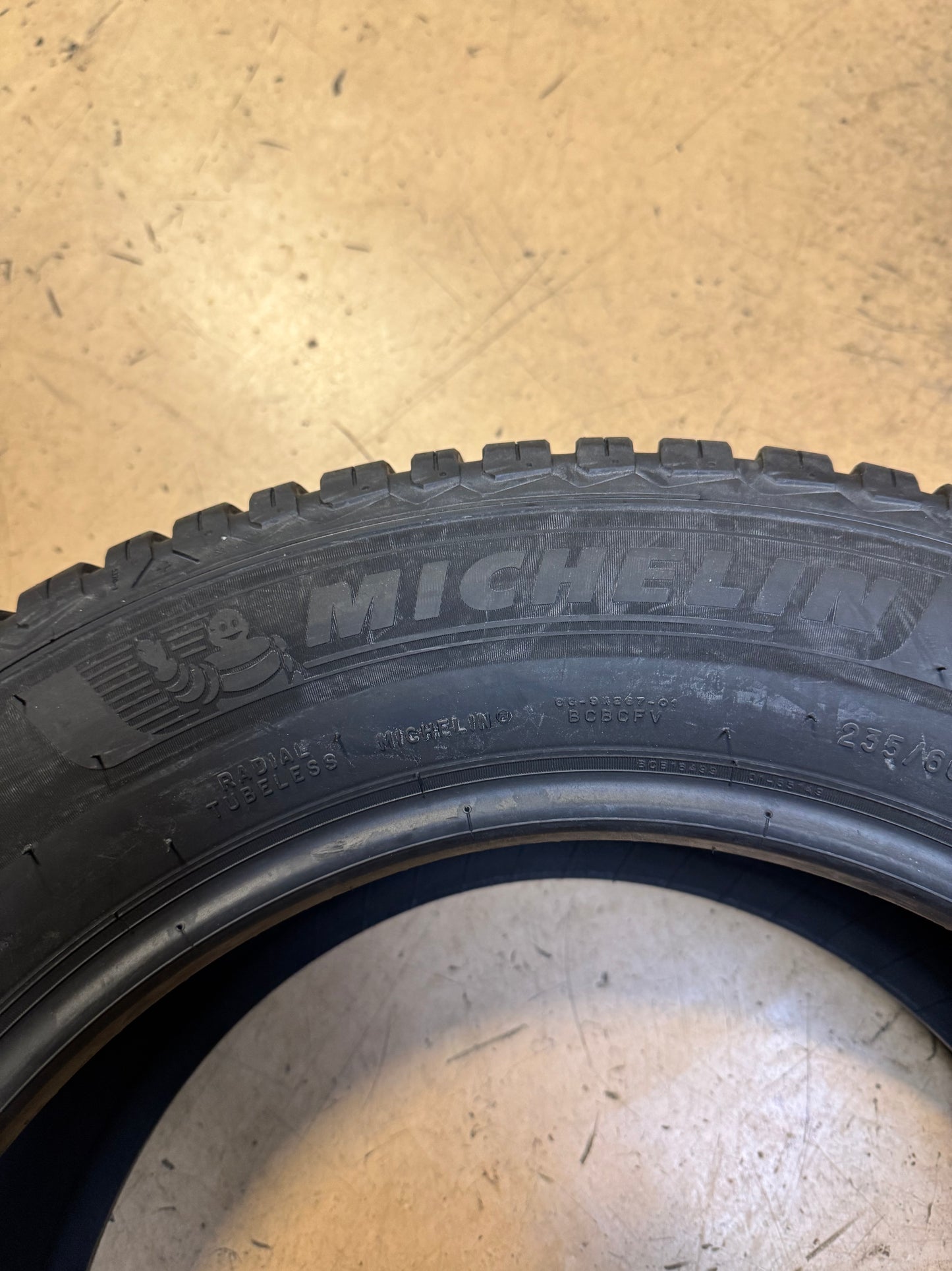 MICHELIN CROSSCLIMATE 2 BSW P 235 60 17 102H HIGHWAY TERRAIN TIRE 21800