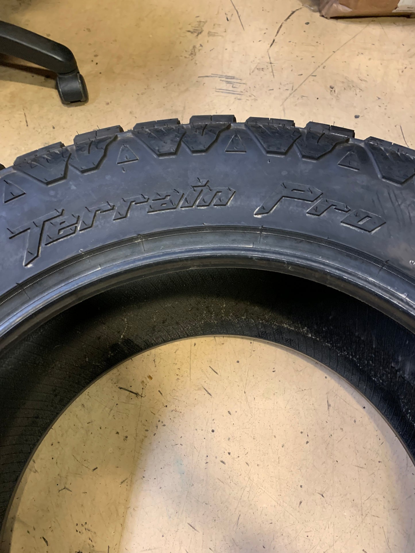 AMP TERRAIN PRO A/T P BSW LT 35 12.5 20 121S 10PLY ALL TERRAIN TIRE 35125020AMPCA2