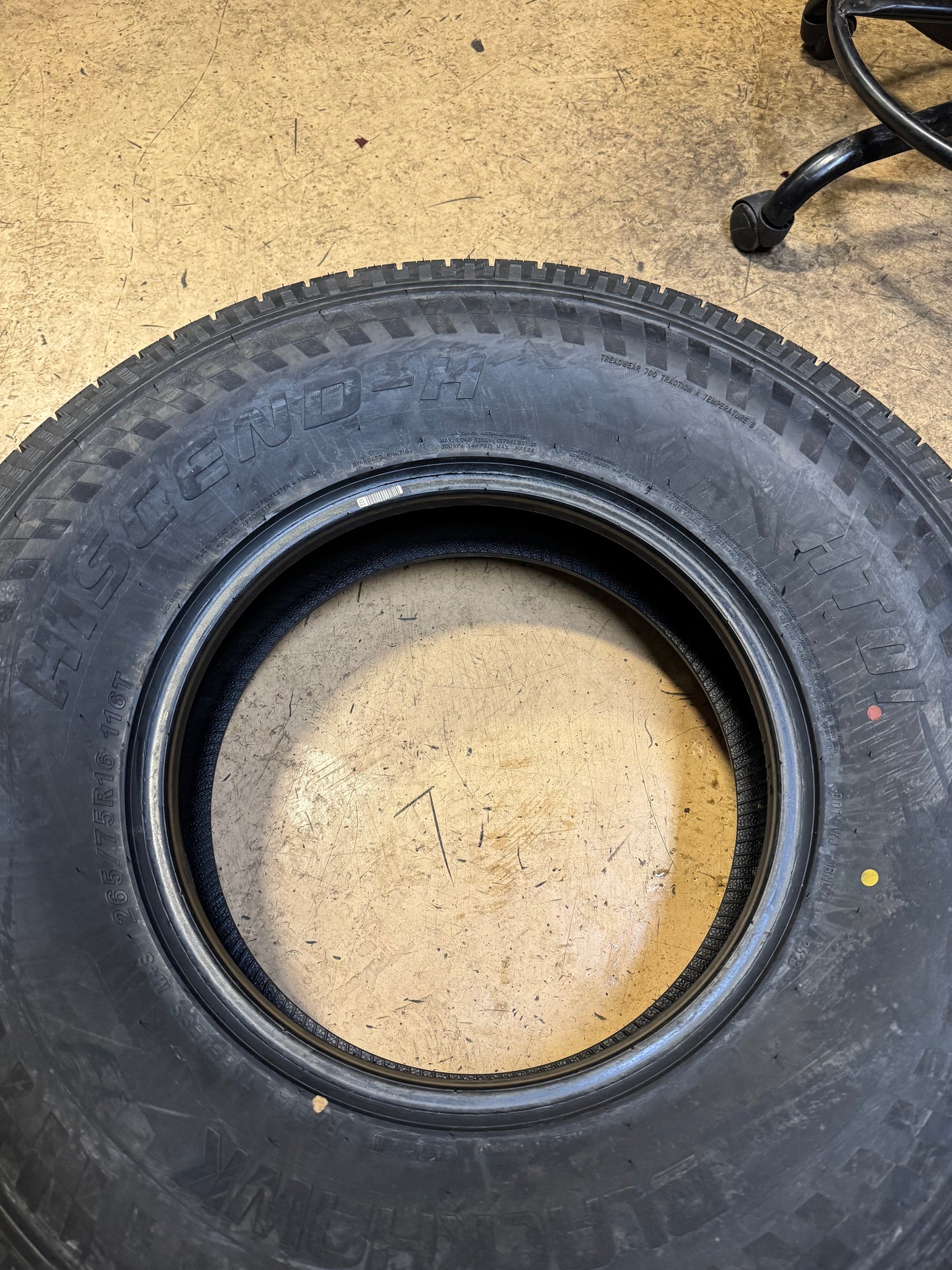 BLACKHAWK HISCEND-H HT01 BSW P 265/75R16 116T ALL SEASON TIRE 5545915V