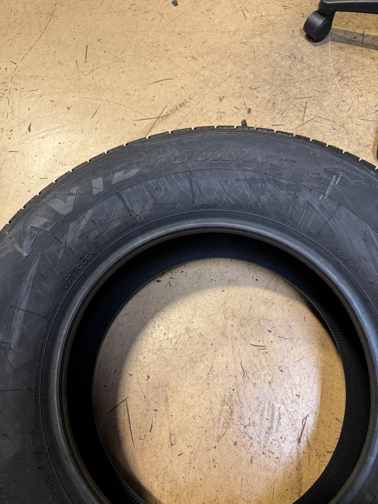 YOKOHAMA AVID TOURING-S BSW P 235 75 15 105S ALL SEASON TIRE 110131821
