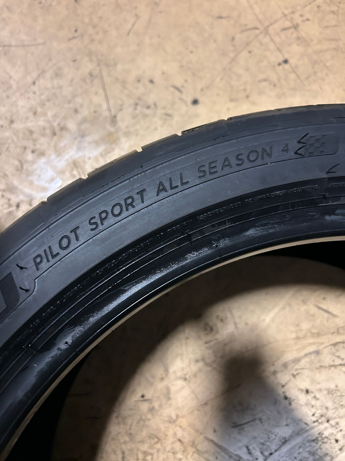 MICHELIN PILOT SPORT ALL SEASON 4 BSW P 225 40 18 92Y XL UHP TIRE 34320