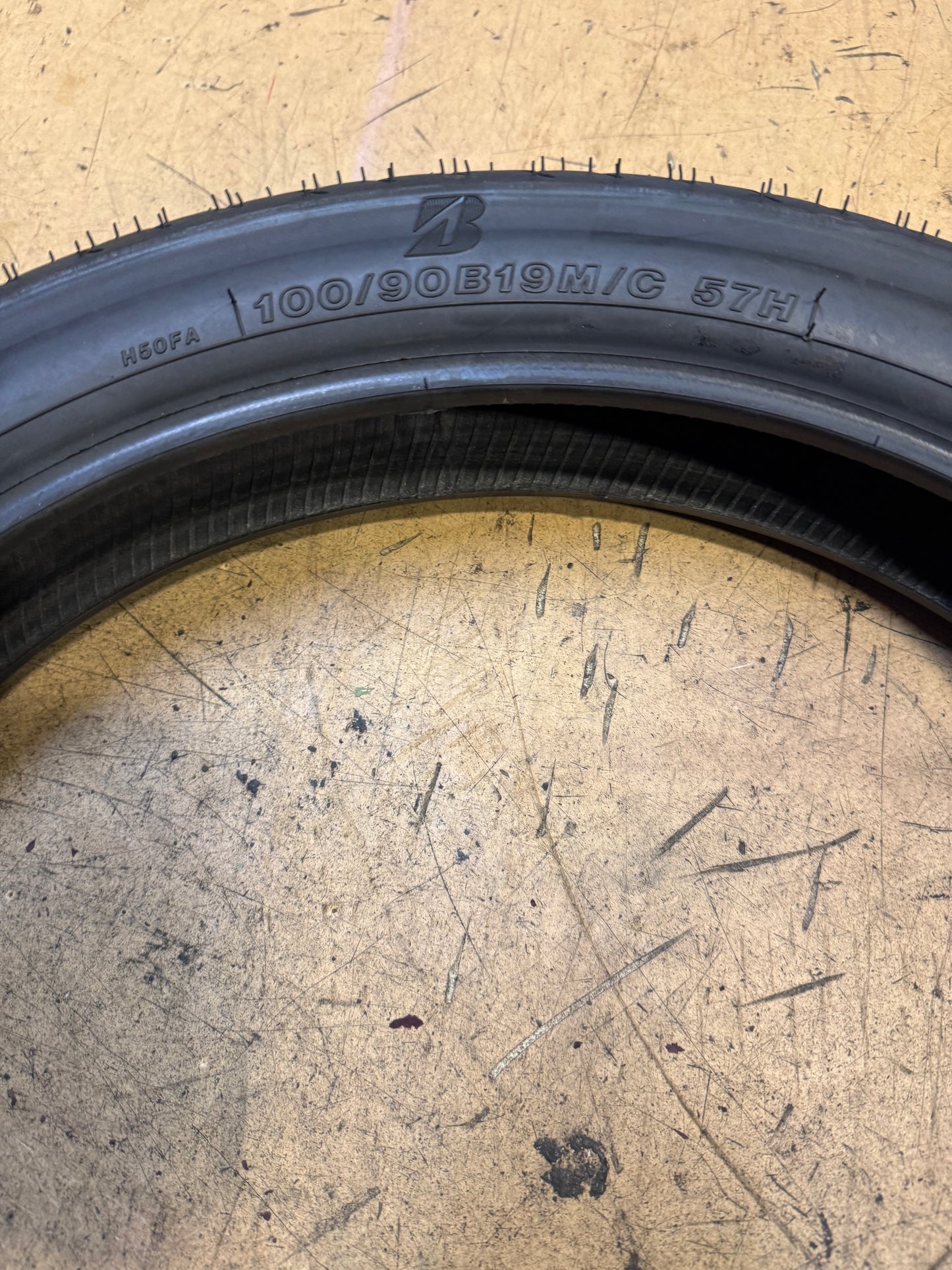 BRIDGESTONE BATTLECRUISE H50 BSW 100 90 19 57H FRONT MOTORCYCLE TIRE 3050568