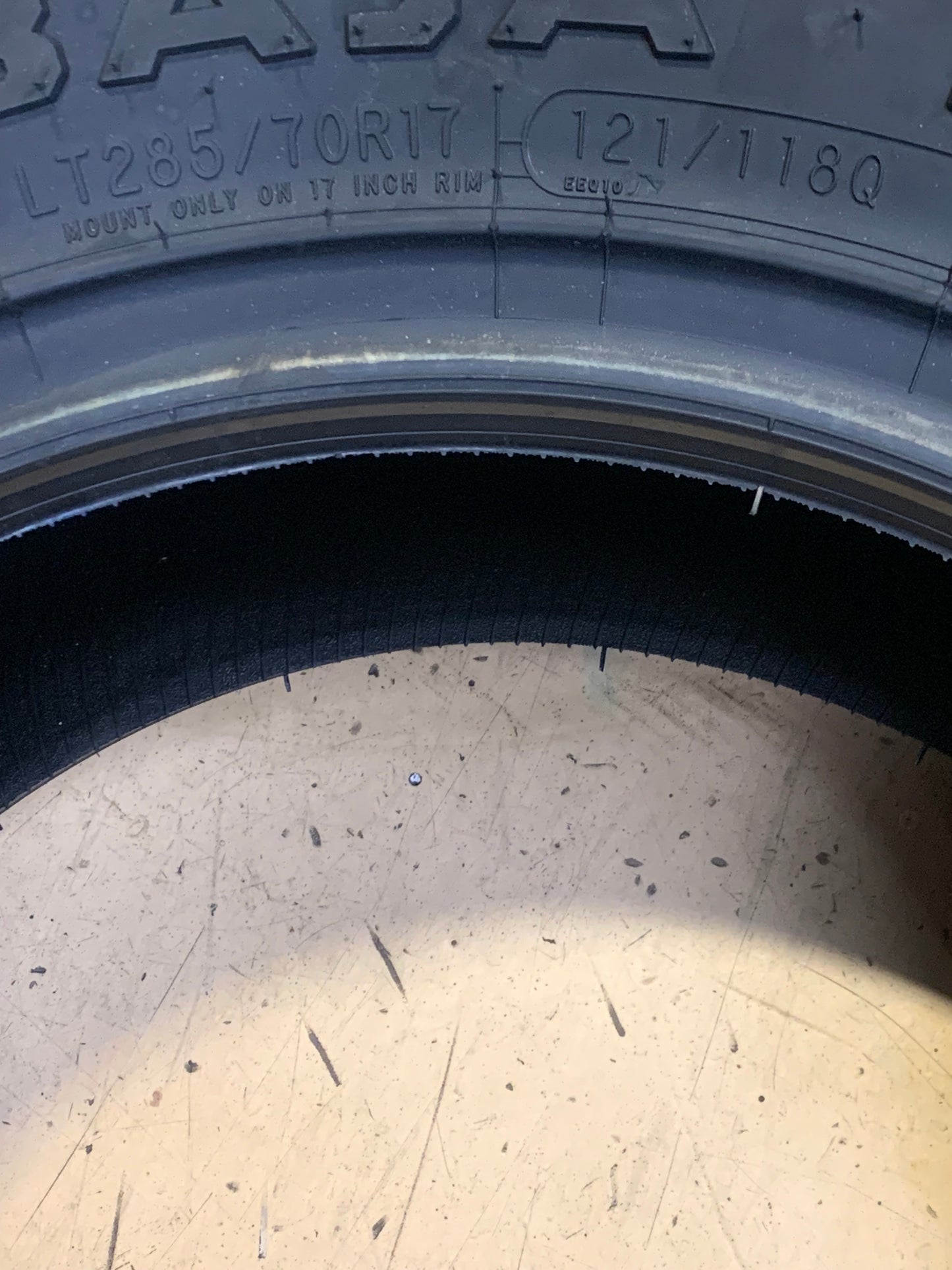 2 MICKEY THOMPSON BAJA BOSS A/T LT 285 70 17 121/118Q 10PLY TIRE 331285001