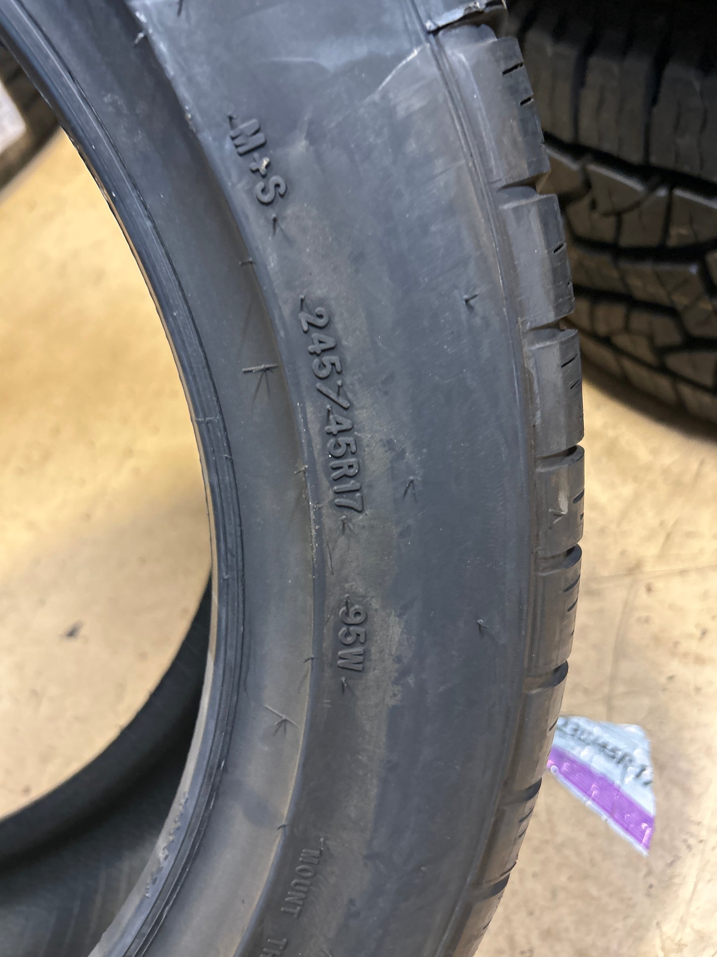 NOS DUNLOP SIGNATURE HP BSW 170 70 16 75H ALL SEASON TIRE 264004912