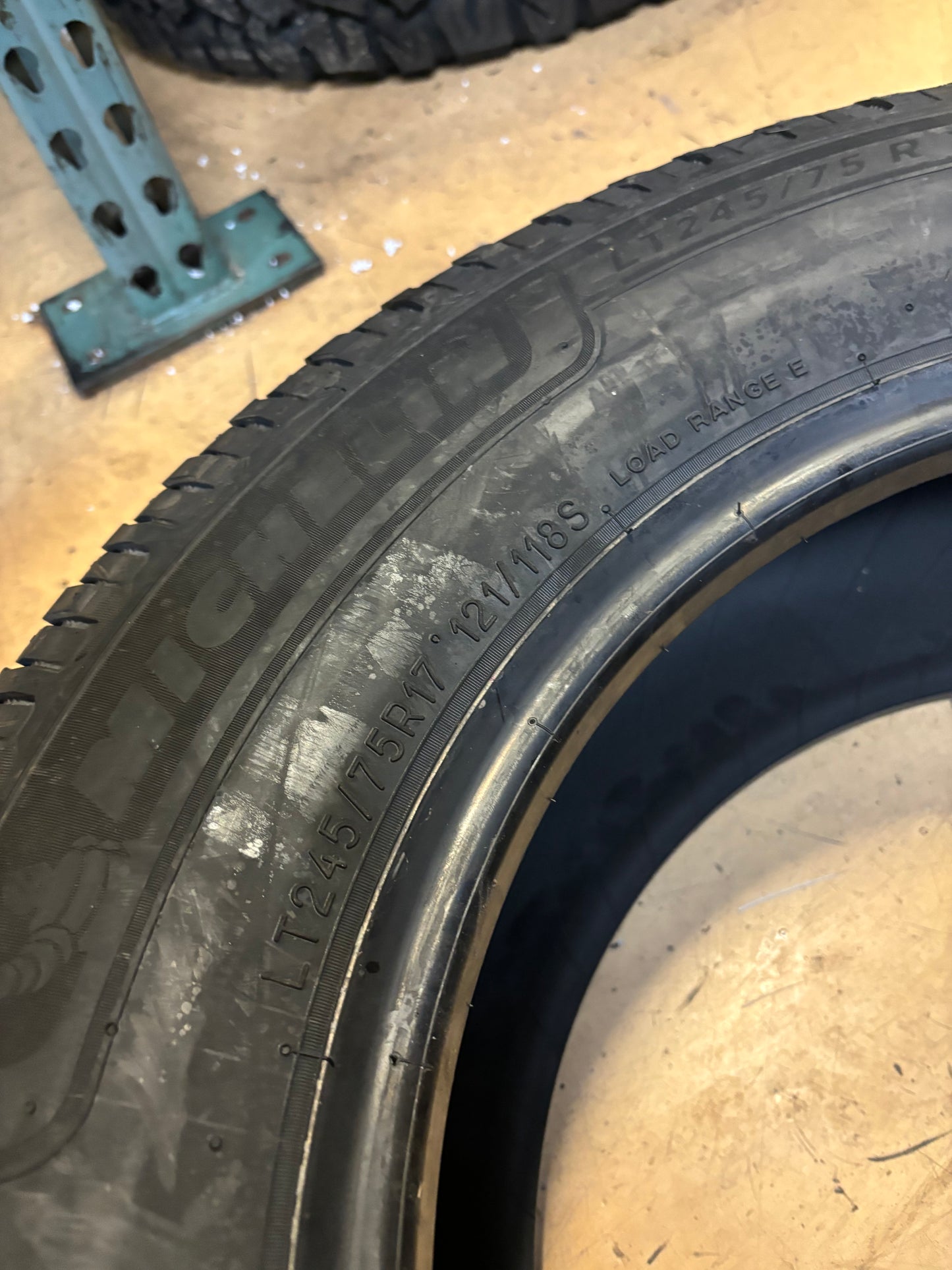 MICHELIN X LT A/S2 LT 245 75 17 121/118Q LRE 10PLY ALL SEASON TIRE 36044