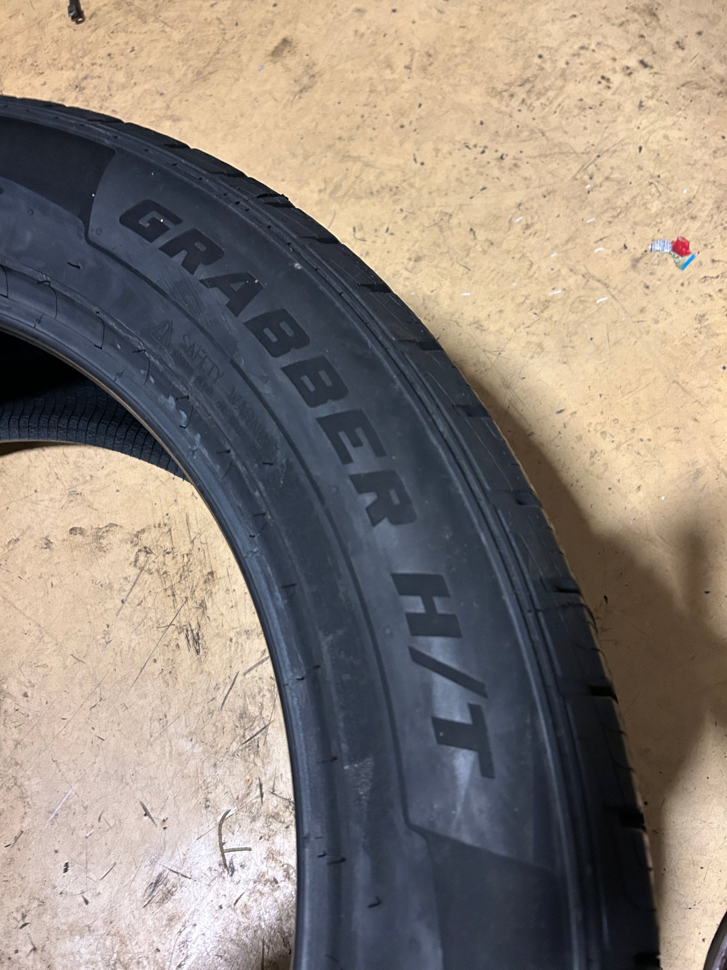 GENERAL GRABBER H/T BSW P 275 50 22 115H XL HIGHWAY TIRE 04493960000
