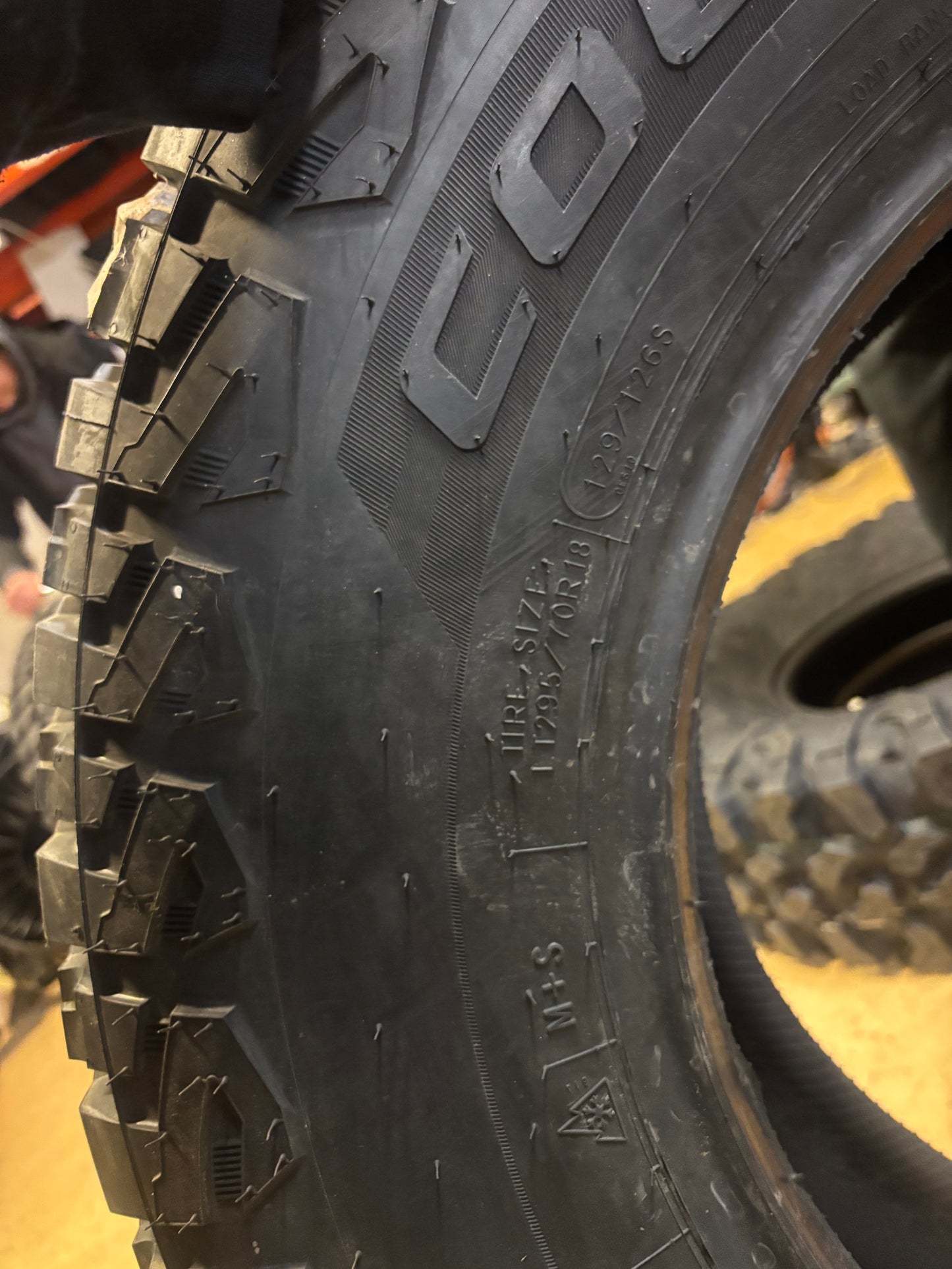 COOPER DISCOVERER STRONGHOLD AT LT 295 70 18 129/126S LRE 10PLY ALL WEATHER ALL TERRAIN TIRE 170296048