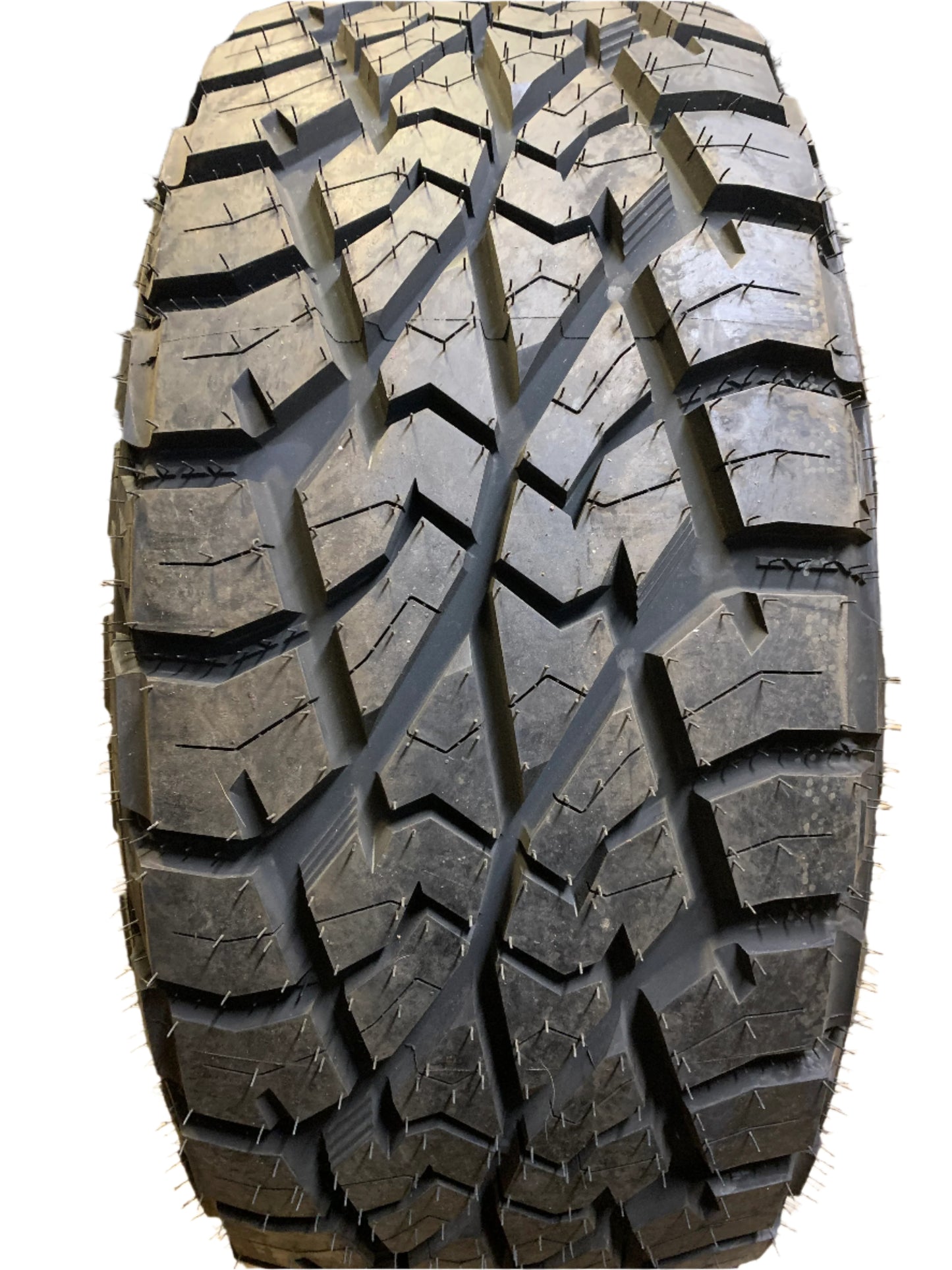 AMP TERRAIN ATTACK R/T LT 285 55 20 122/119Q LRE PERFORMANCE TIRE 2855520AMPRTE