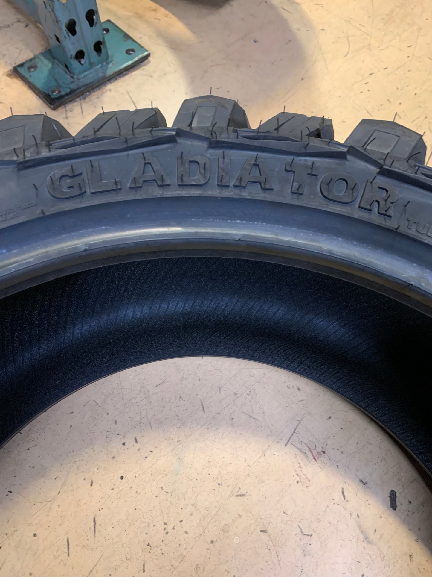 GLADIATOR X COMP M/T BSW LT 33 12.5 22 114Q 12PLY MUD TERRAIN TIRE 1932262333