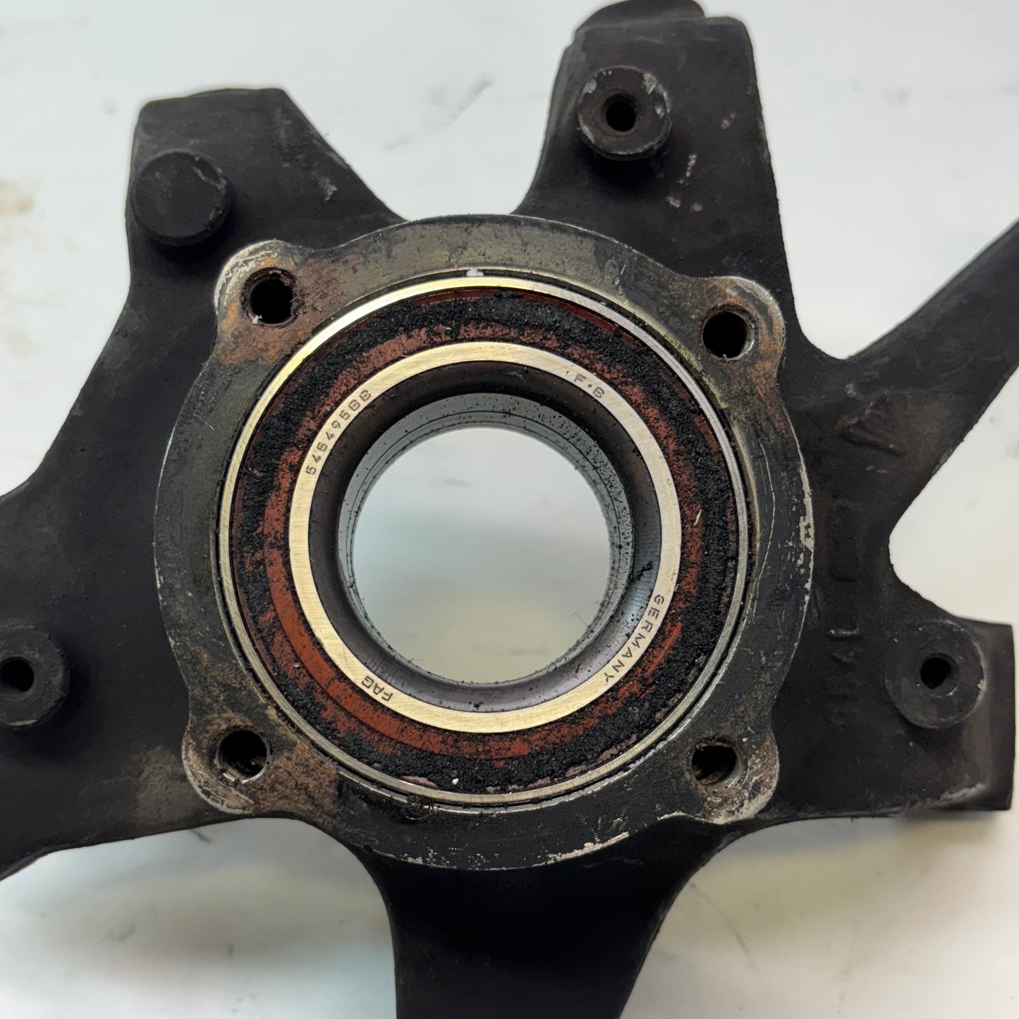 USED GENUINE PORSCHE 964 FRONT DRIVER AND PASSENGER HUB ASSEMBLY