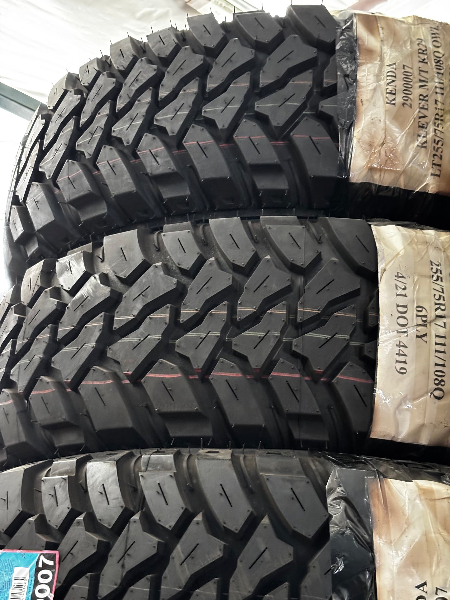 (TODO) KENDA KLEVER MT LT 255 75 17 111/108Q LRC 6 PLY MUD TERRAIN TIRES 290007