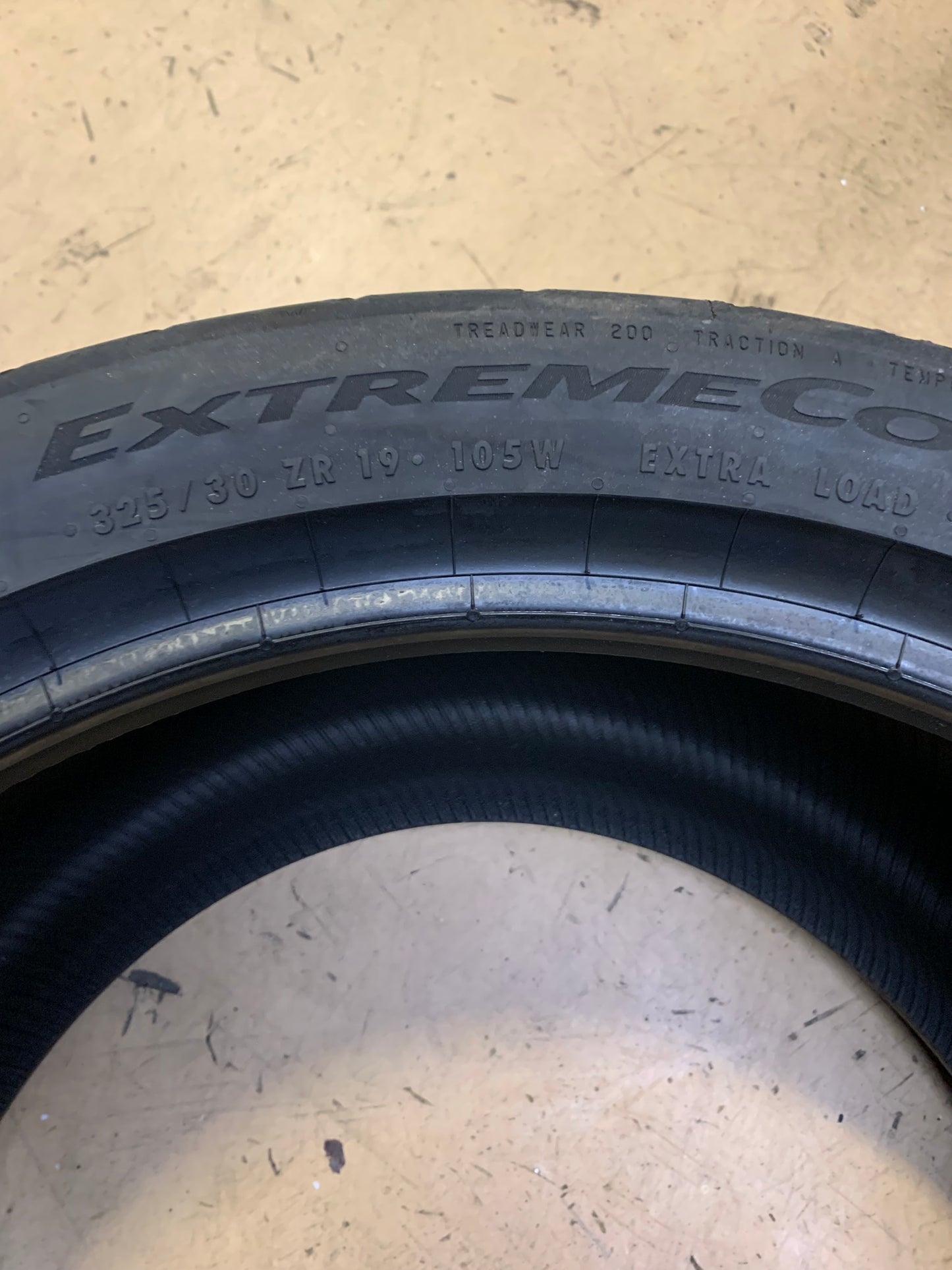 CONTINENTAL EXTREME CONTACT FORCE BSW P  325 30 19 105W XL SUMMER TIRE 0312232