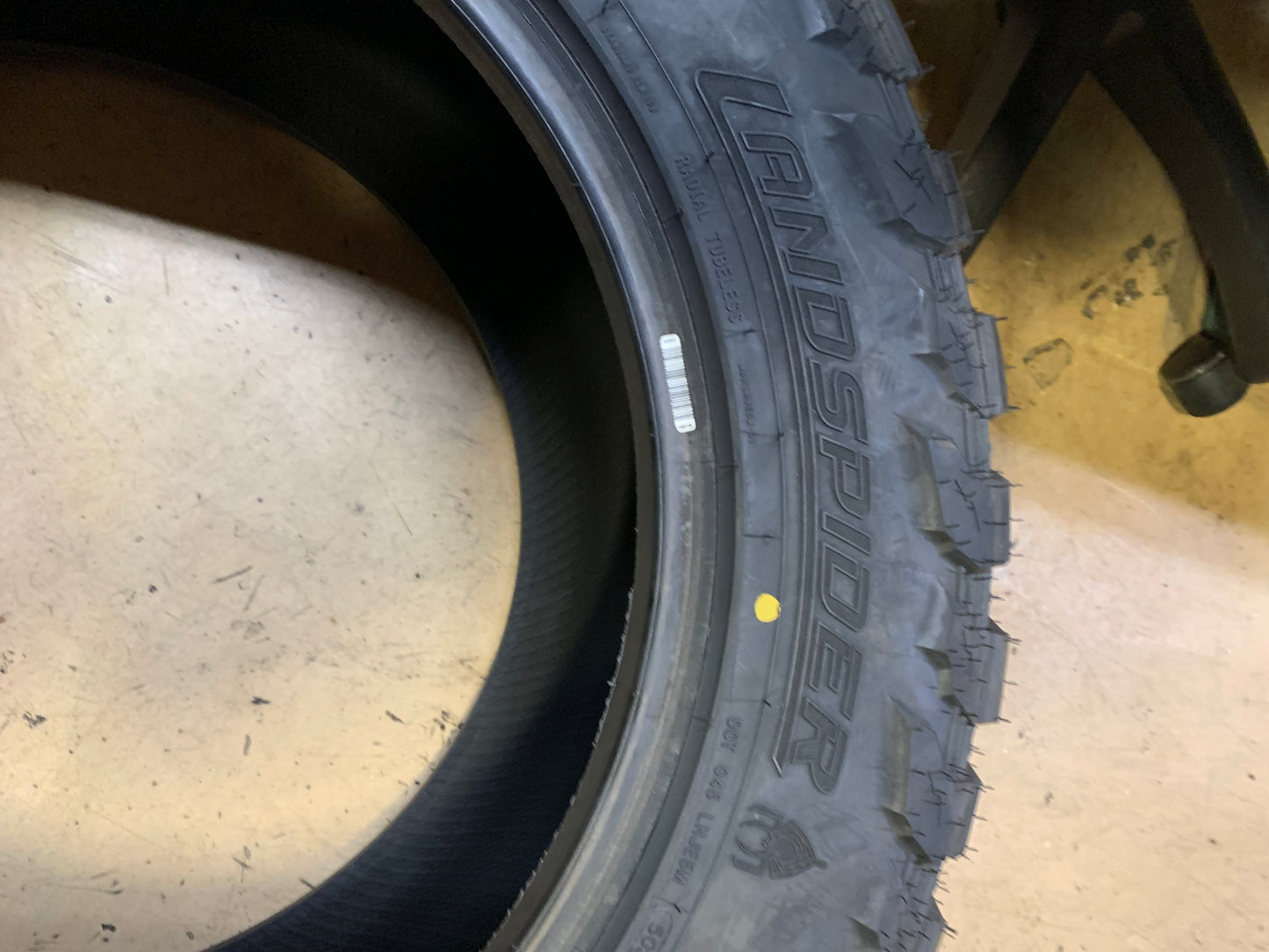 2 LANDSPIDER WILDTRAXX M/T BSW LT 35 12.5 20 121Q 10PLY MUD TERRAIN TIRE EMT018