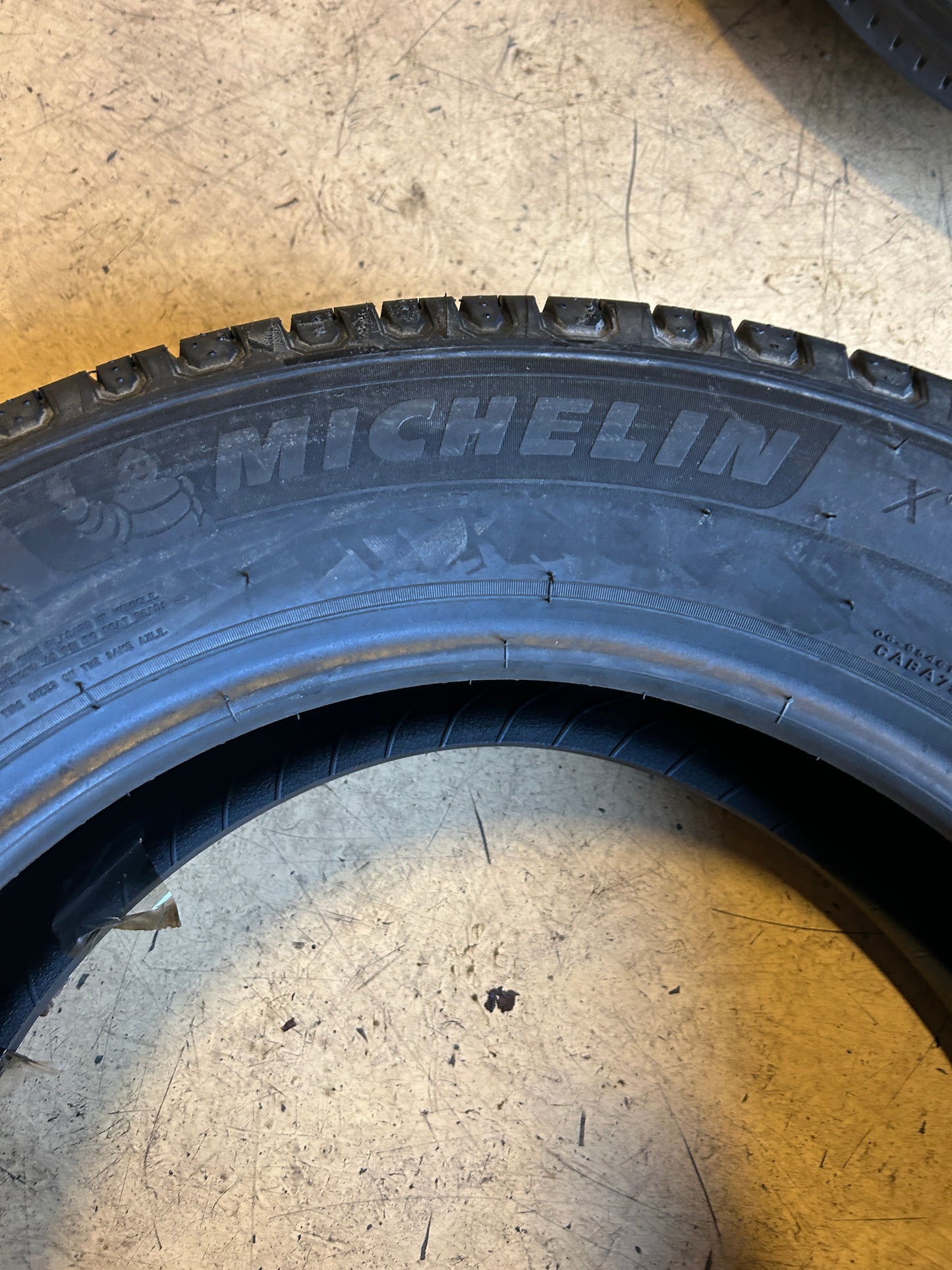 2 MICHELIN X-TOUR A/S 2 BSW P 235 60 18 107H XL ALL SEASON TIRE 50278