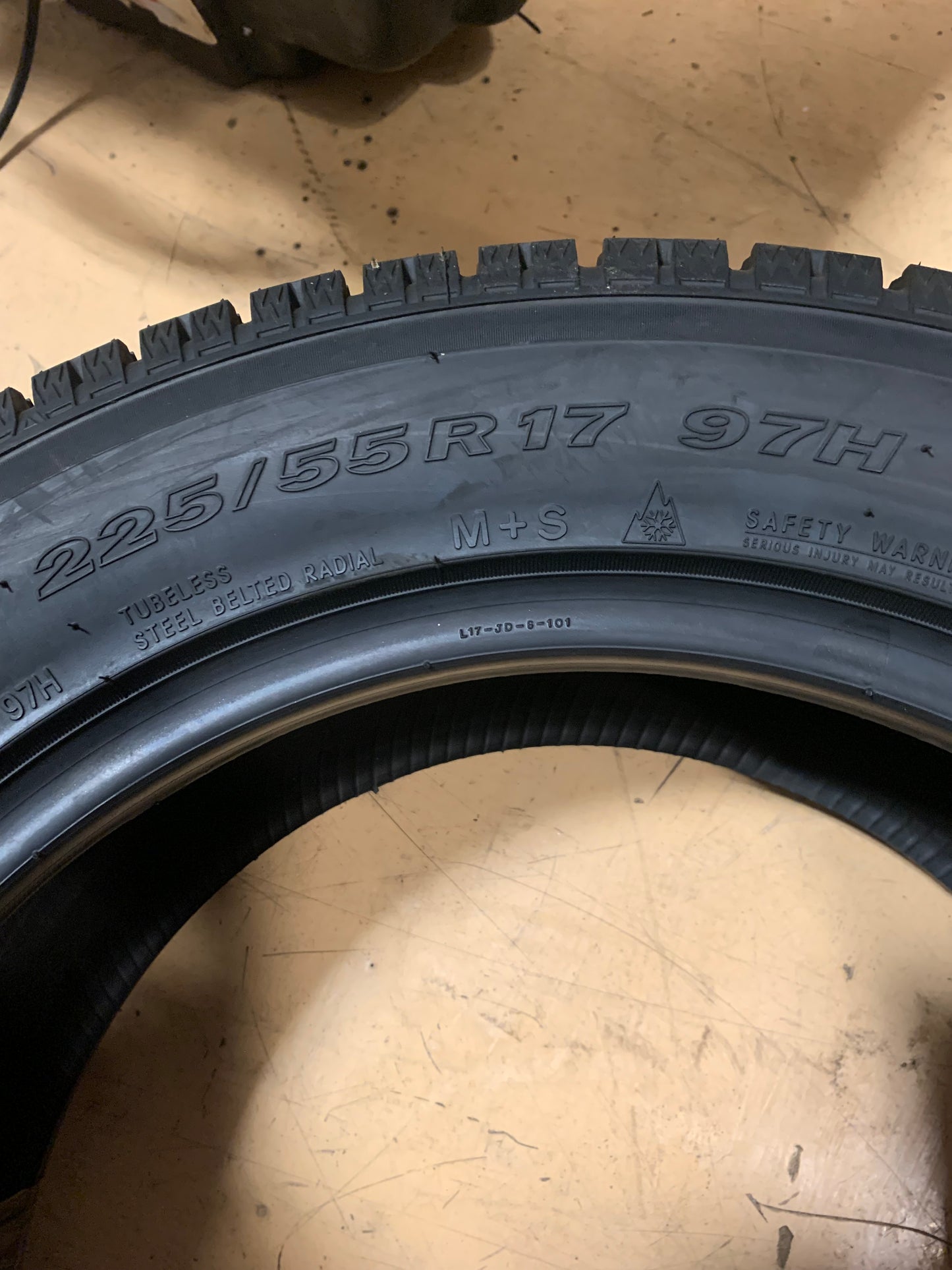 2 TOYO OBSERVE GARIT KX P 225 55 17 97H SL WINTER TIRES 149660