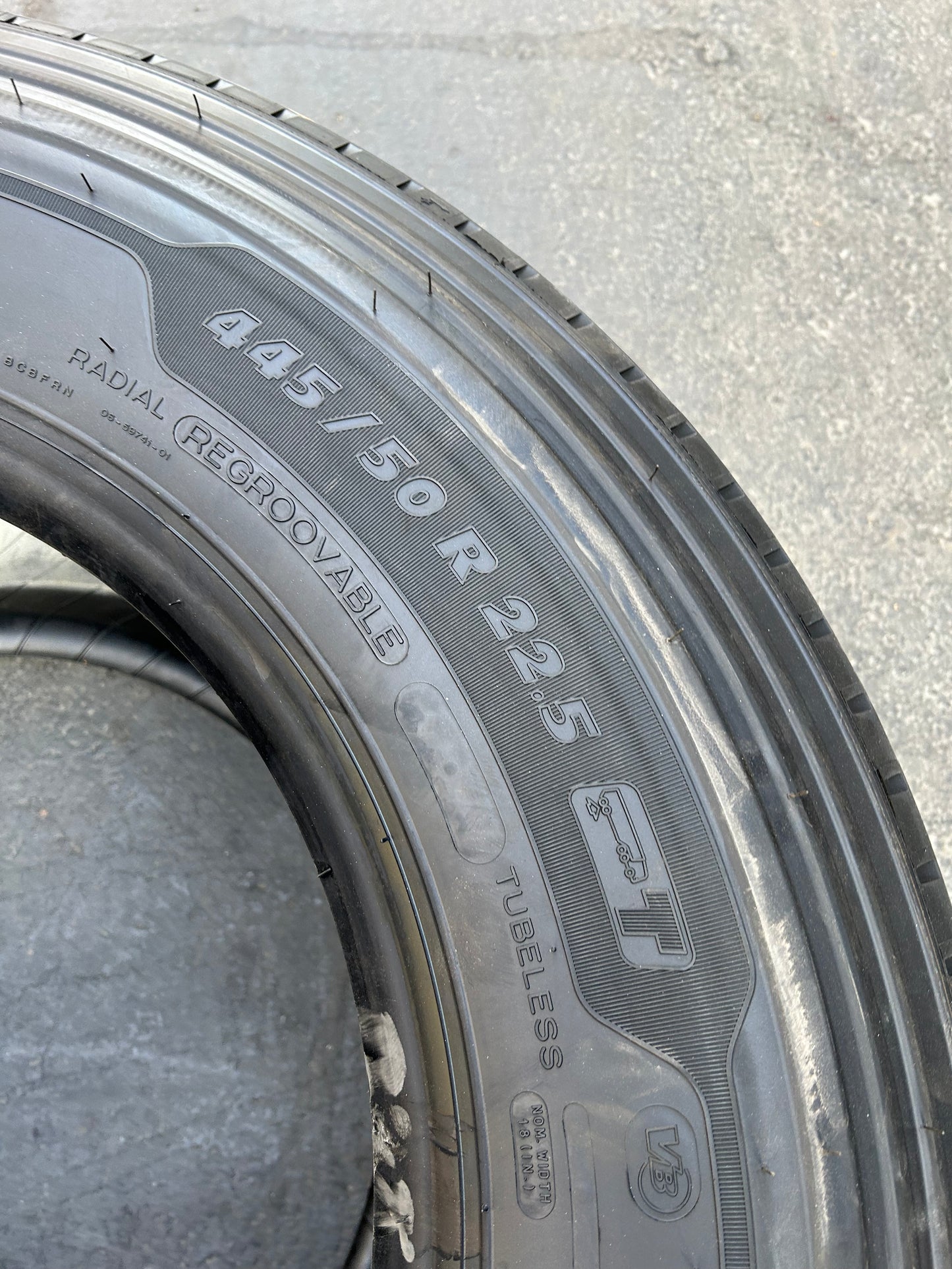 MICHELIN X ONE LINE BSW 445 50 22.5 161L 20PLY DRIVE TIRE 71140