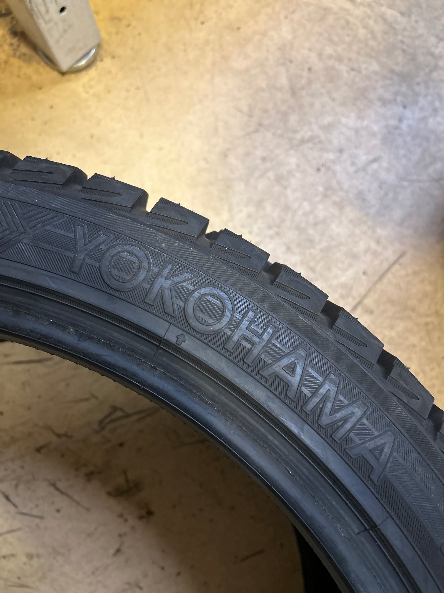 YOKOHAMA ICE GUARD IG51V BSW XL 295 35 21 107T WINTER TIRE 110151144
