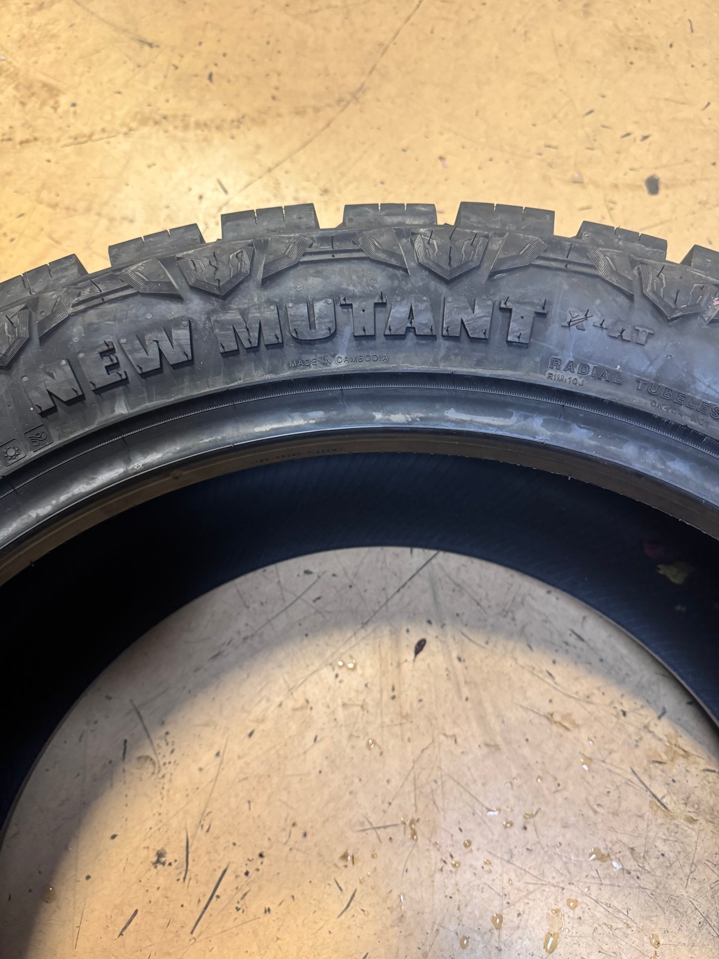 PREDATOR NEW MUTANT X-AT BSW LT 33 12.5 22 114Q 12PLY ALL TERRAIN TIRE PRXAT33