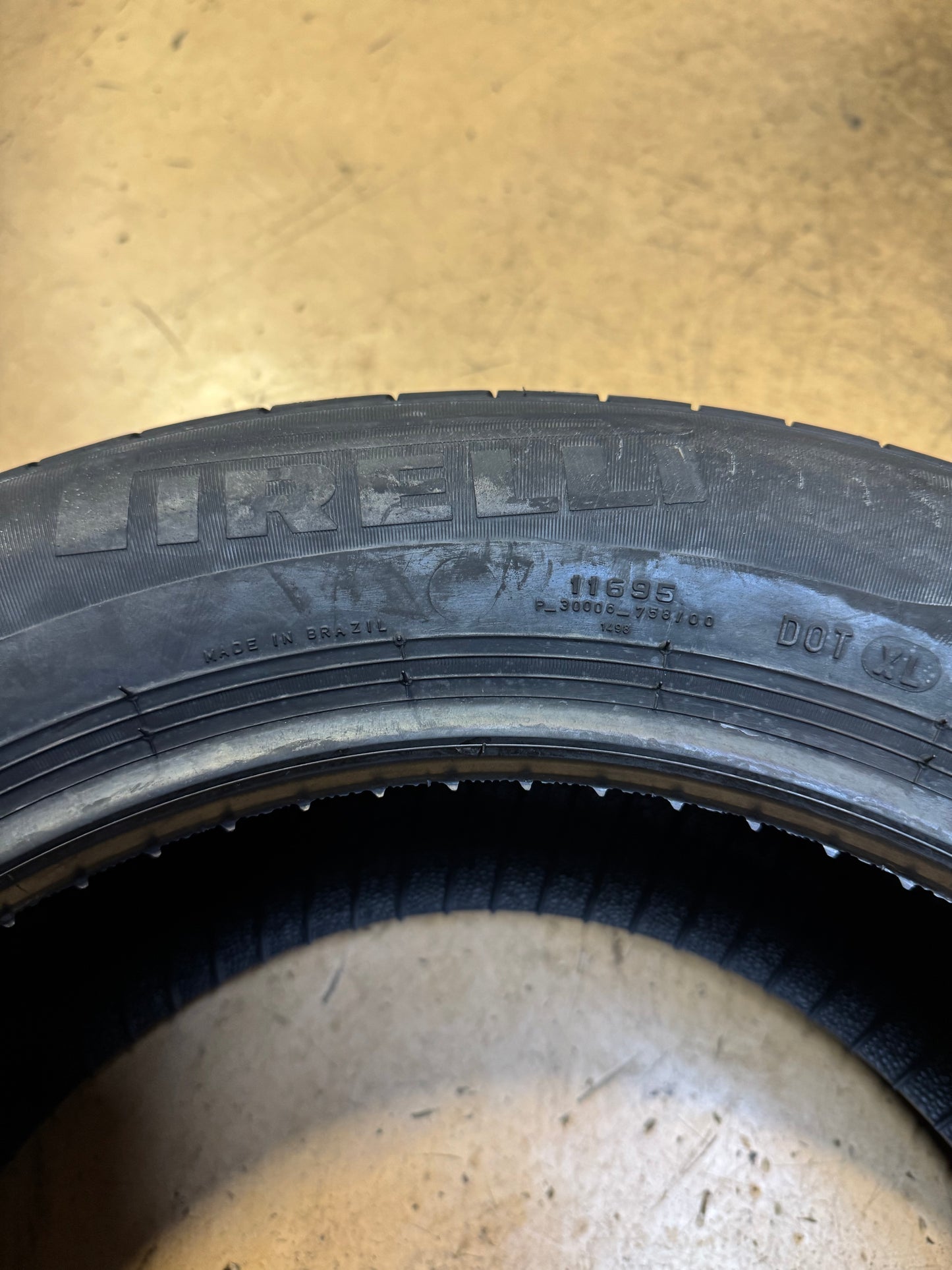 PIRELLI CINTURATO P7 ALL SEASON PLUS 2 BSW P 215 55 16 97H XL TIRE 3591500