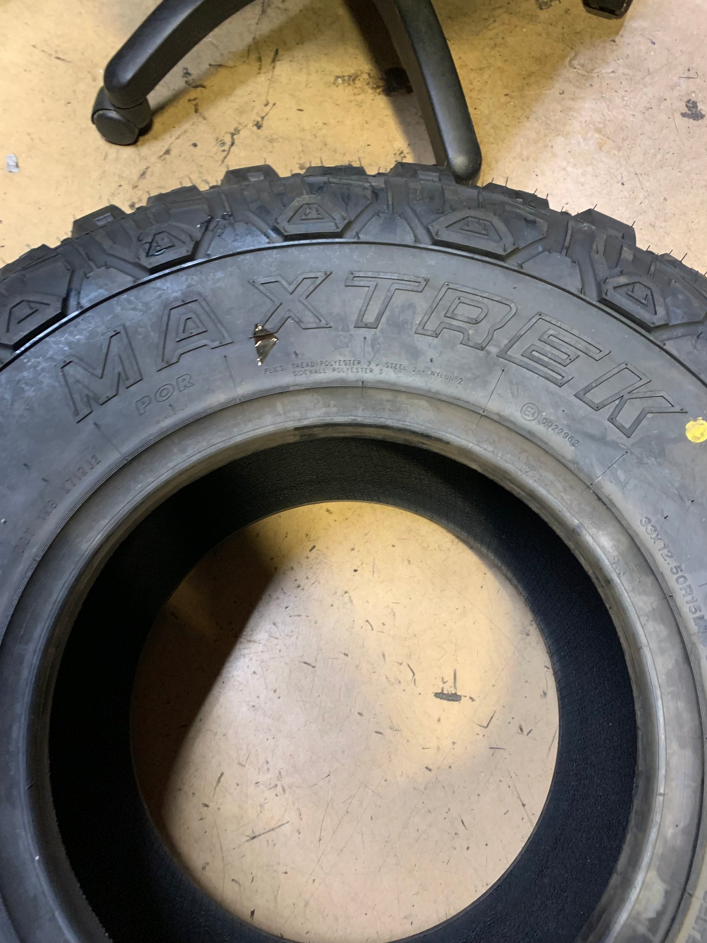 MAXTREK MUD TRAC BSW LT 33 12.5 15 108Q 6PLY MUD TERRAIN TIRE MT33125015Q