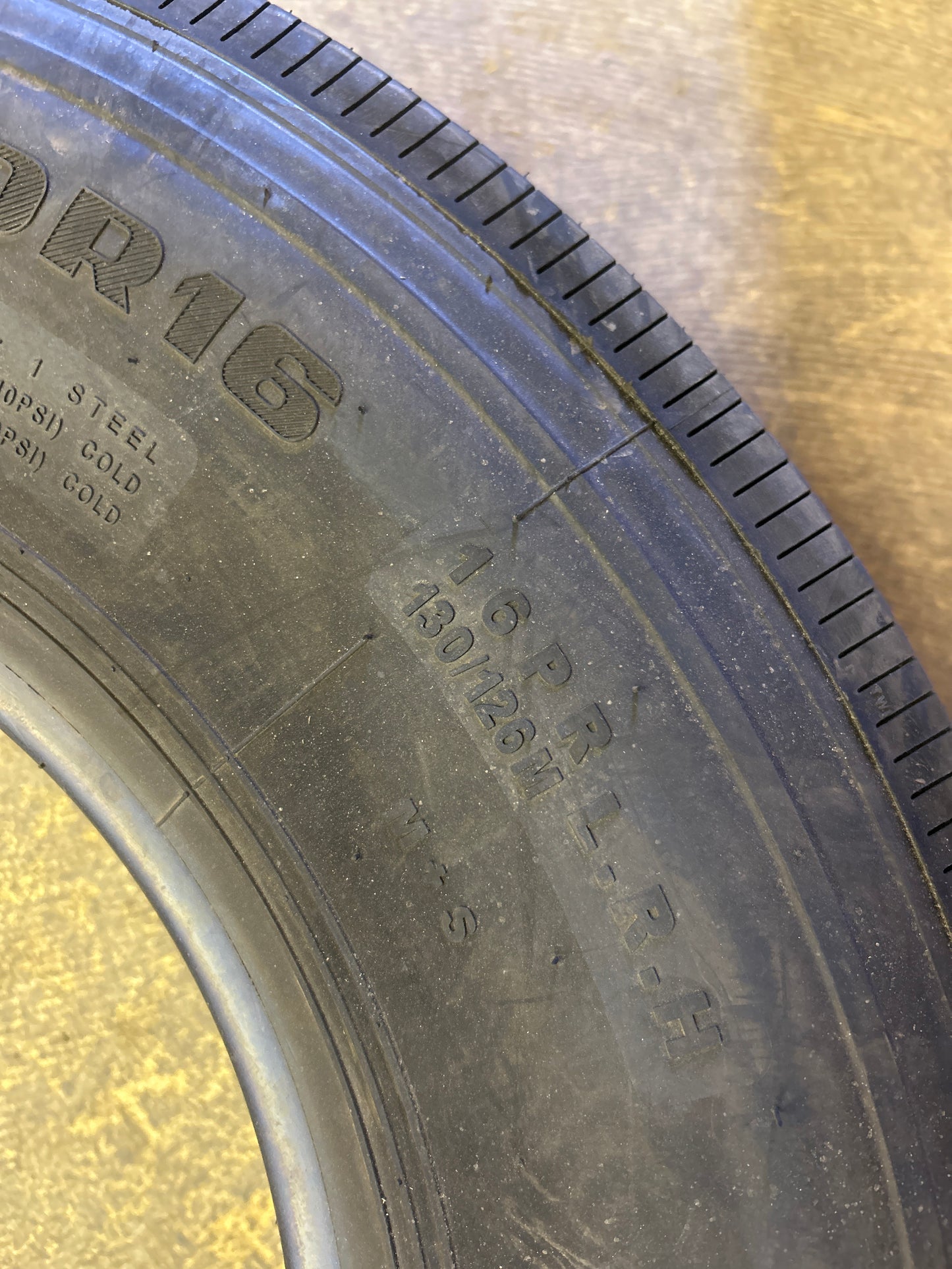 SUNTEK HD TRAIL BSW 235 80 16 130/126M 16PLY TRAILER TIRE STK011