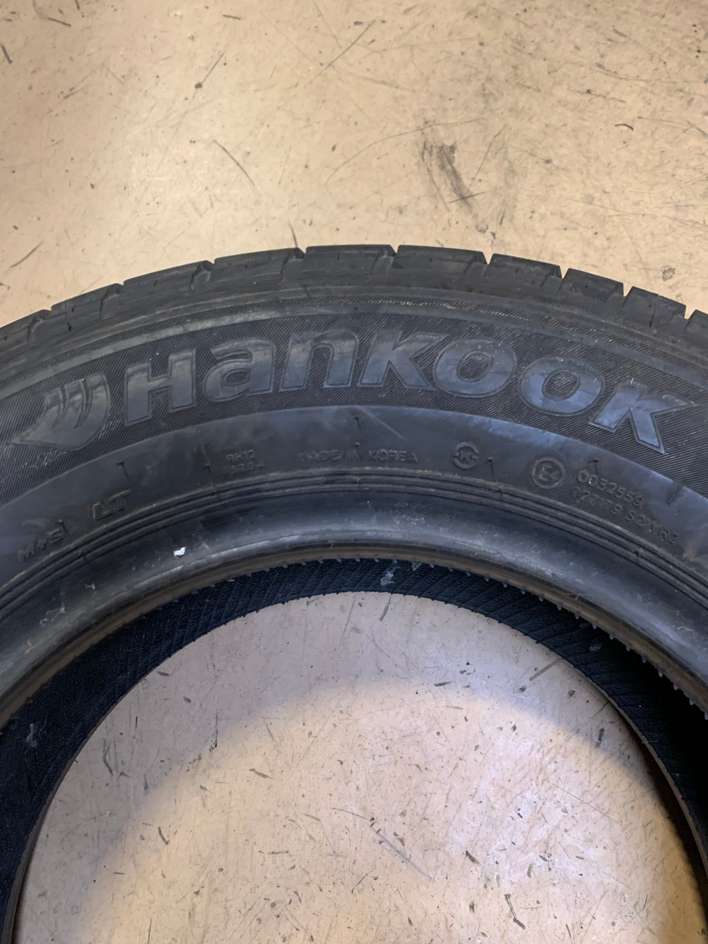 USED OS HANKOOK DYNAPRO HT LT 235 65 16 121/119R 10PLY ALL SEASON TIRE 2001863
