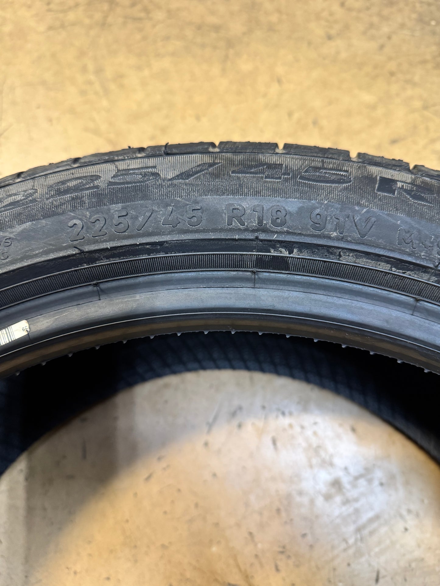 NOS PIRELLI CINTURATO P7 ALL SEASON (AR) BSW RUN FLAT P 225 45 18 91V ALL SEASON TIRE 2639800