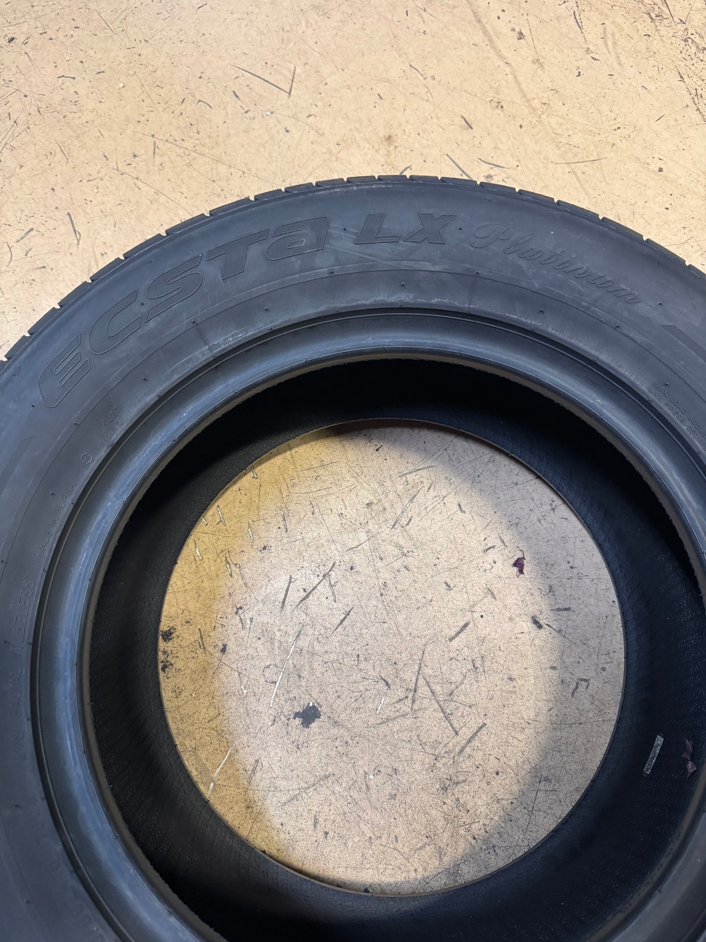 KUMHO ECSTA LX PLATINUM KU27 BSW P 235 60 16 100W TOURING TIRE 2108603