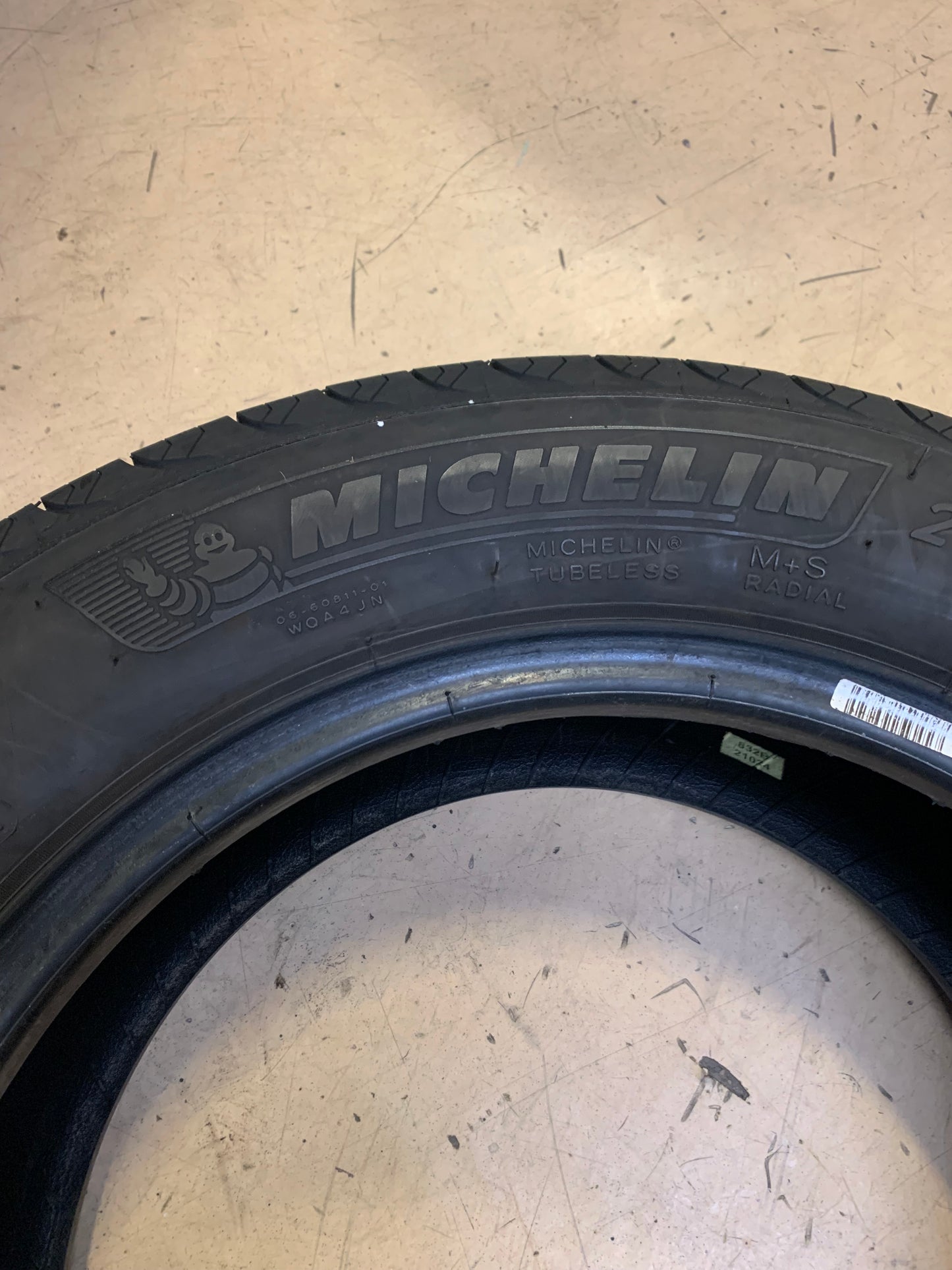 USED OS MICHELIN X TOUR A/S BSW P 215/60R16 95H ALL SEASON TIRE 87817