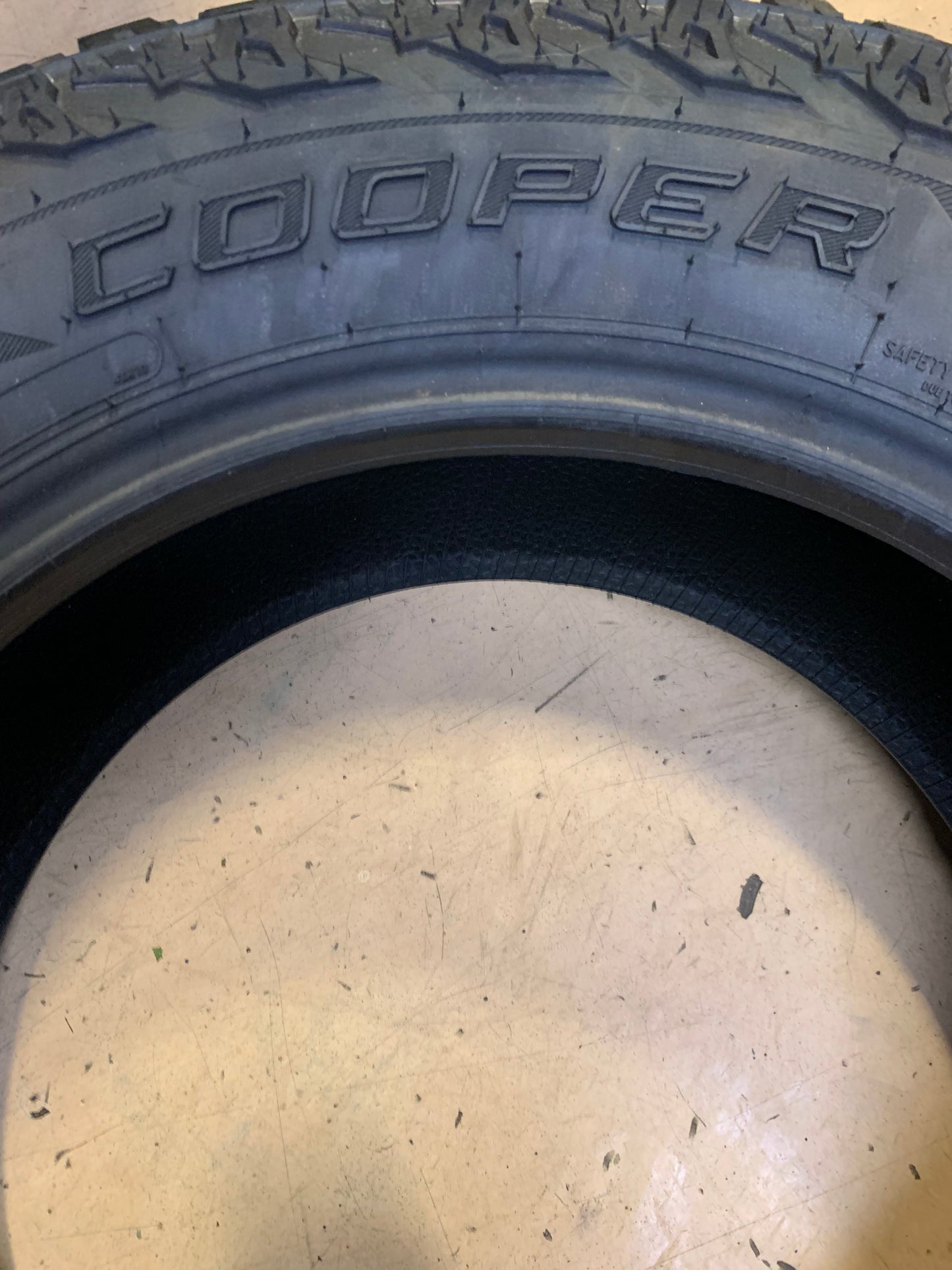 COOPER DISCOVERER ROAD+TRAIL AT P  235 65 17 108H XL ALL TERRAIN TIRE 171267049