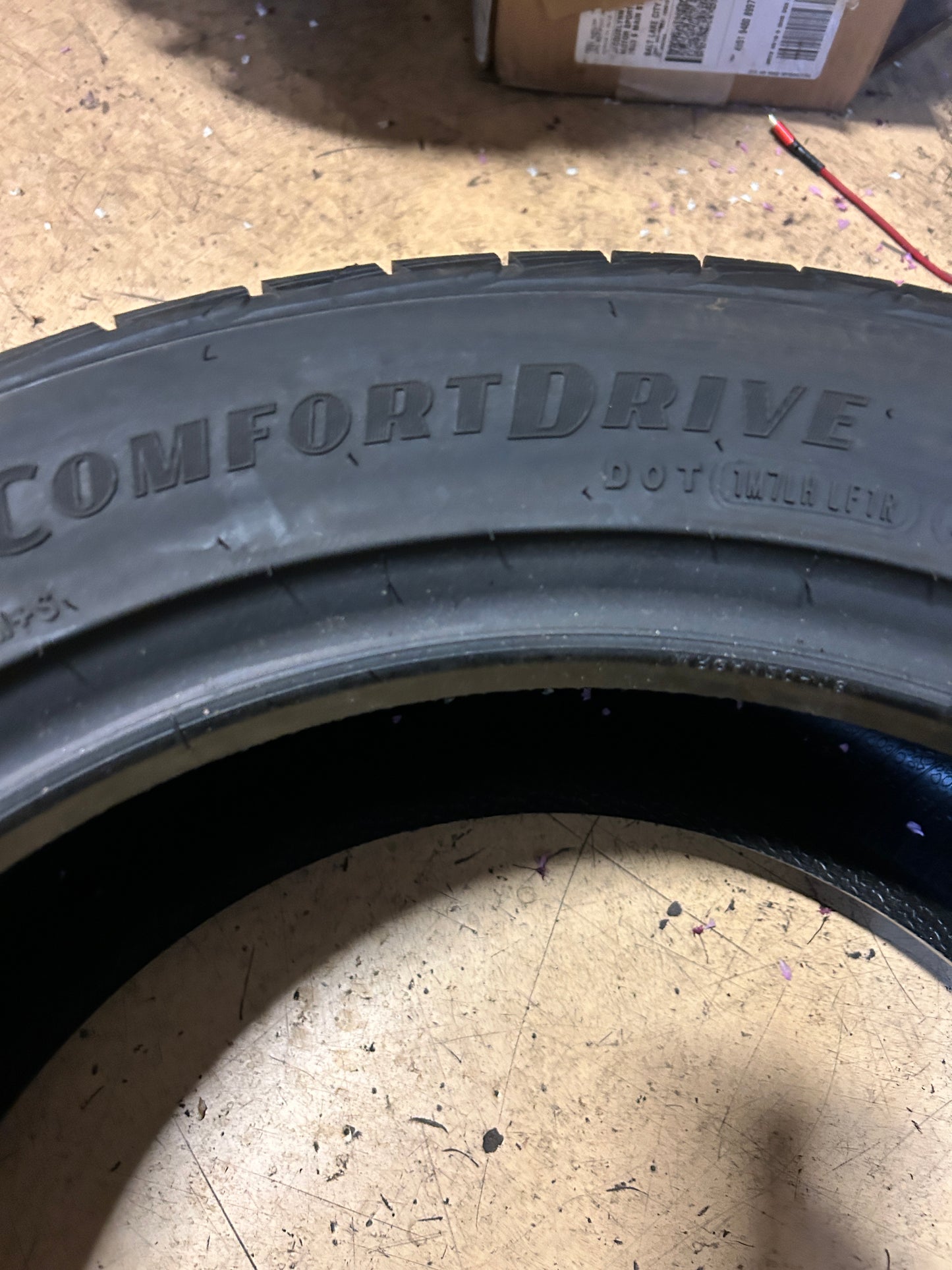 GOODYEAR ASSURANCE COMFORTDRIVE P 255 50 19 107V XL ALL SEASON TIRE 413031582