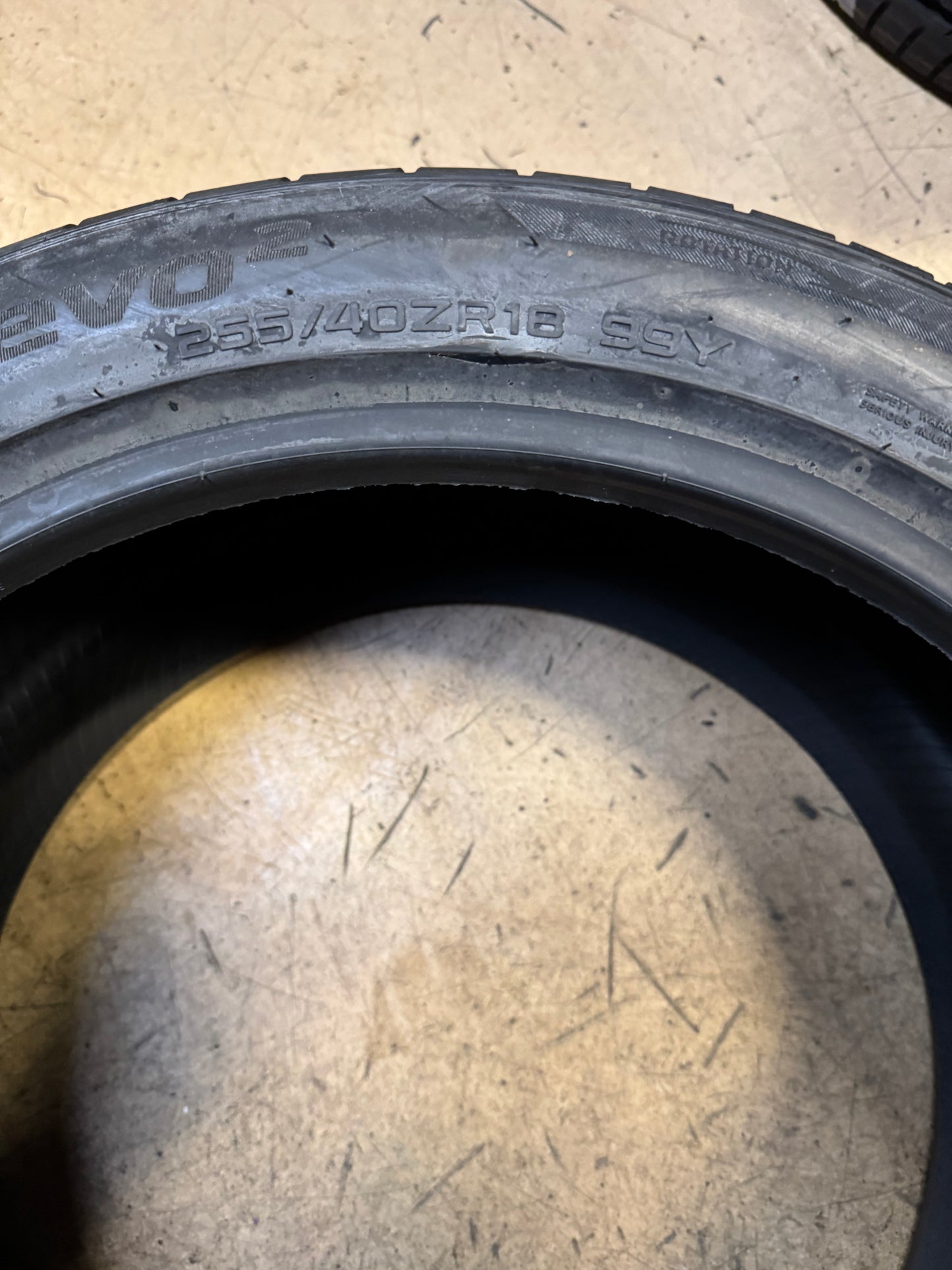 2 NOS HANKOOK VENTUS V12 EVO2 BSW P 255 40 18 99Y XL UHP TIRE 1015252