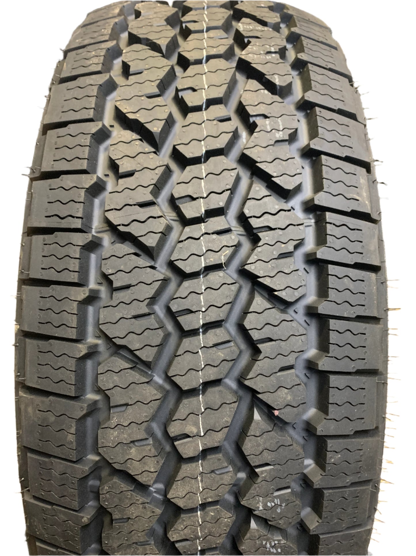 BRIDGESTONE DUELER A/T ASCENT BSW LT 265 60 20 121/118R 10 PLY ALL TERRAIN TIRE 009684