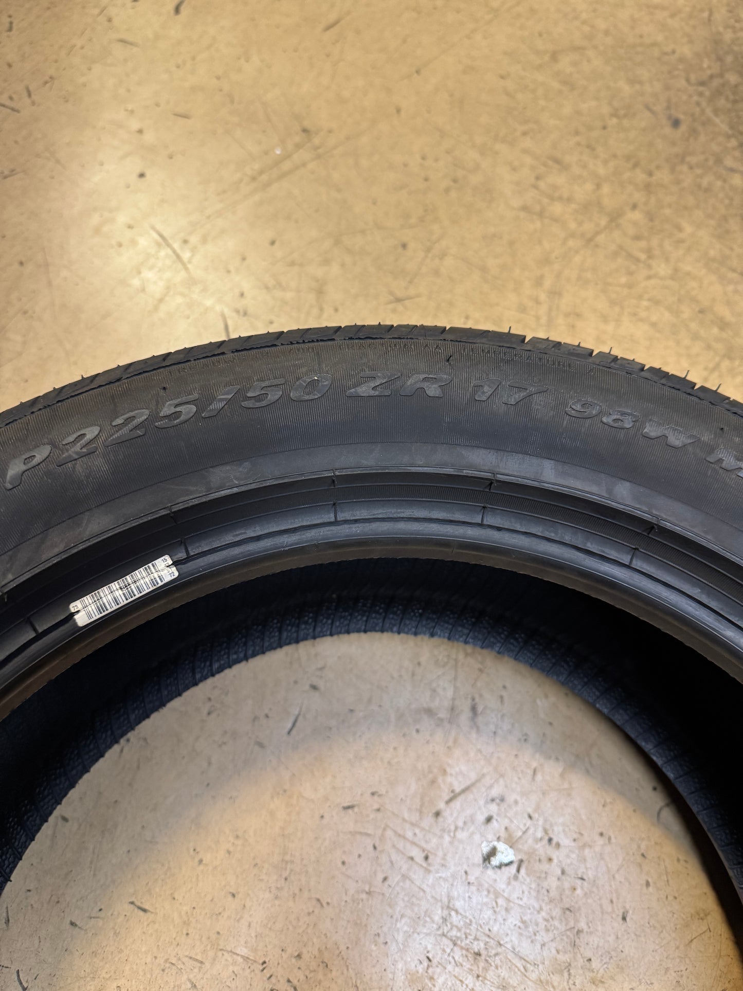 NOS PIRELLI P ZERO NERO ALL SEASON BSW P 225 50 17 98W XL ALL SEASON TIRE 1636500