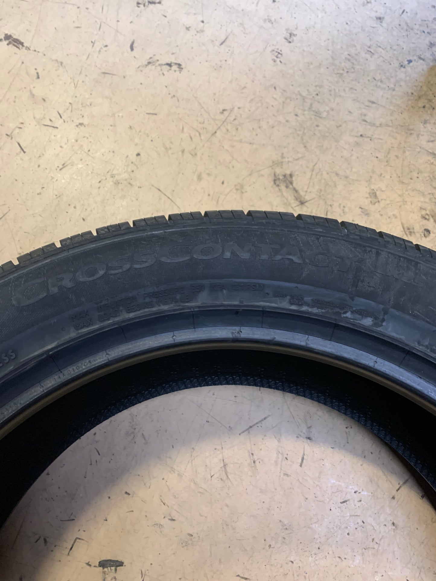 CONTINENTAL CROSSCONTACT LX25 P 235 55 20 102H ALL SEASON TIRE 15491650000