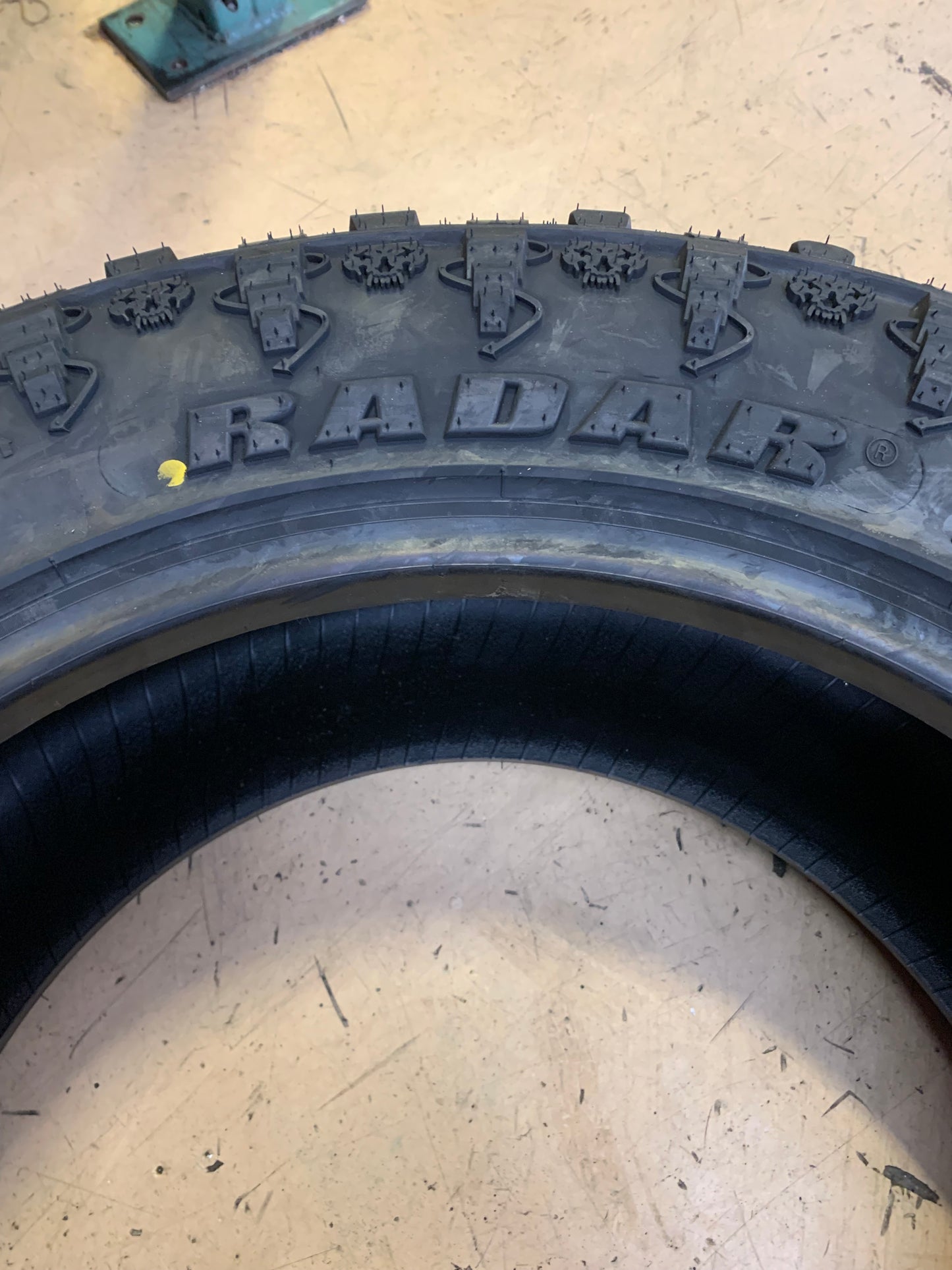 2 RADAR RENEGADE R/T BSW LT 33 11.5 20 118Q 10PLY RUGGED TERRAIN TIRE RASYTH0156