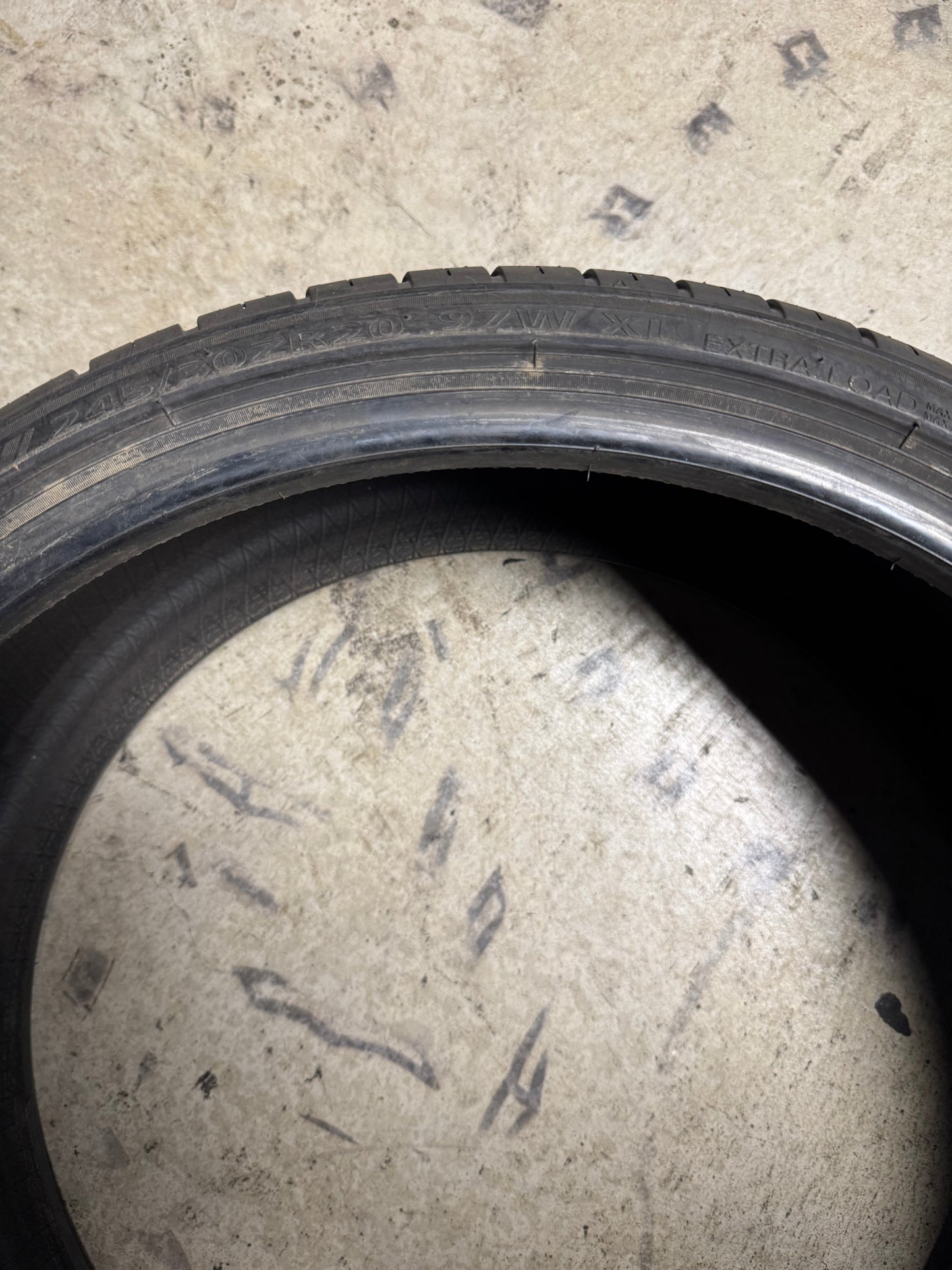 NOS LEXANI LX TWENTY BSW P 245 30 20 97W XL UHP ALL SEASON TIRE LXST202030010