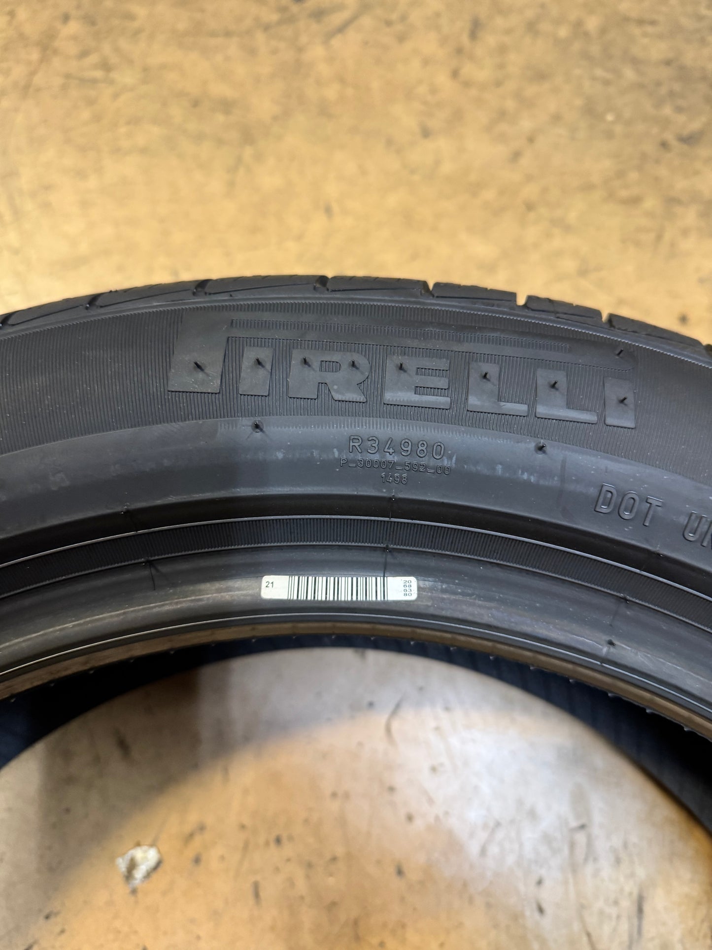 PIRELLI CINTURATO P7 ALL SEASON (MOE) BSW RUN FLAT P 205 55 17 91H TIRE 2720100