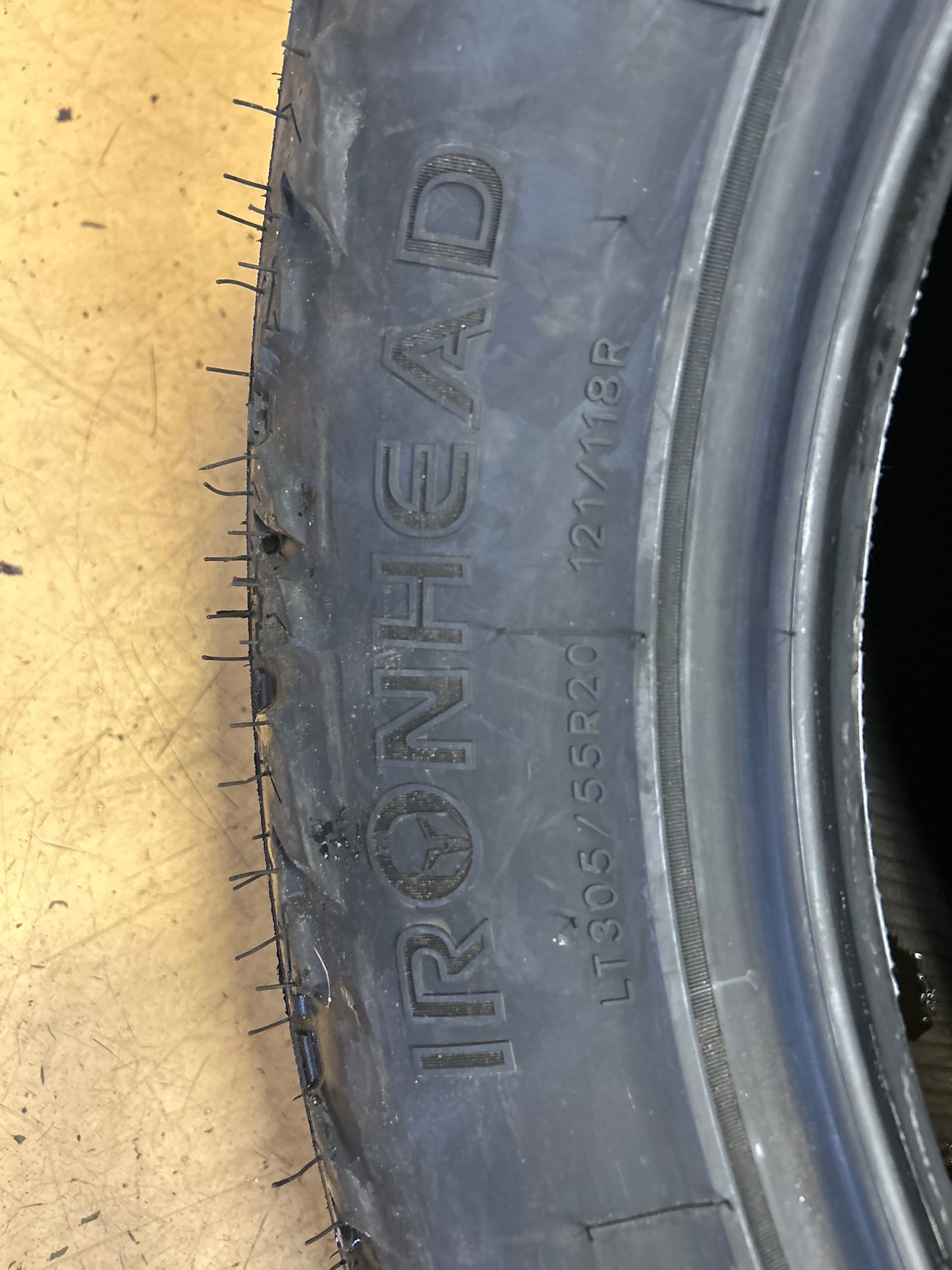 IRONHEAD THRASHER AT IH03 BSW LT 305 55 20 121R 10PLY ALL TERRAIN TIRE IHAT32K