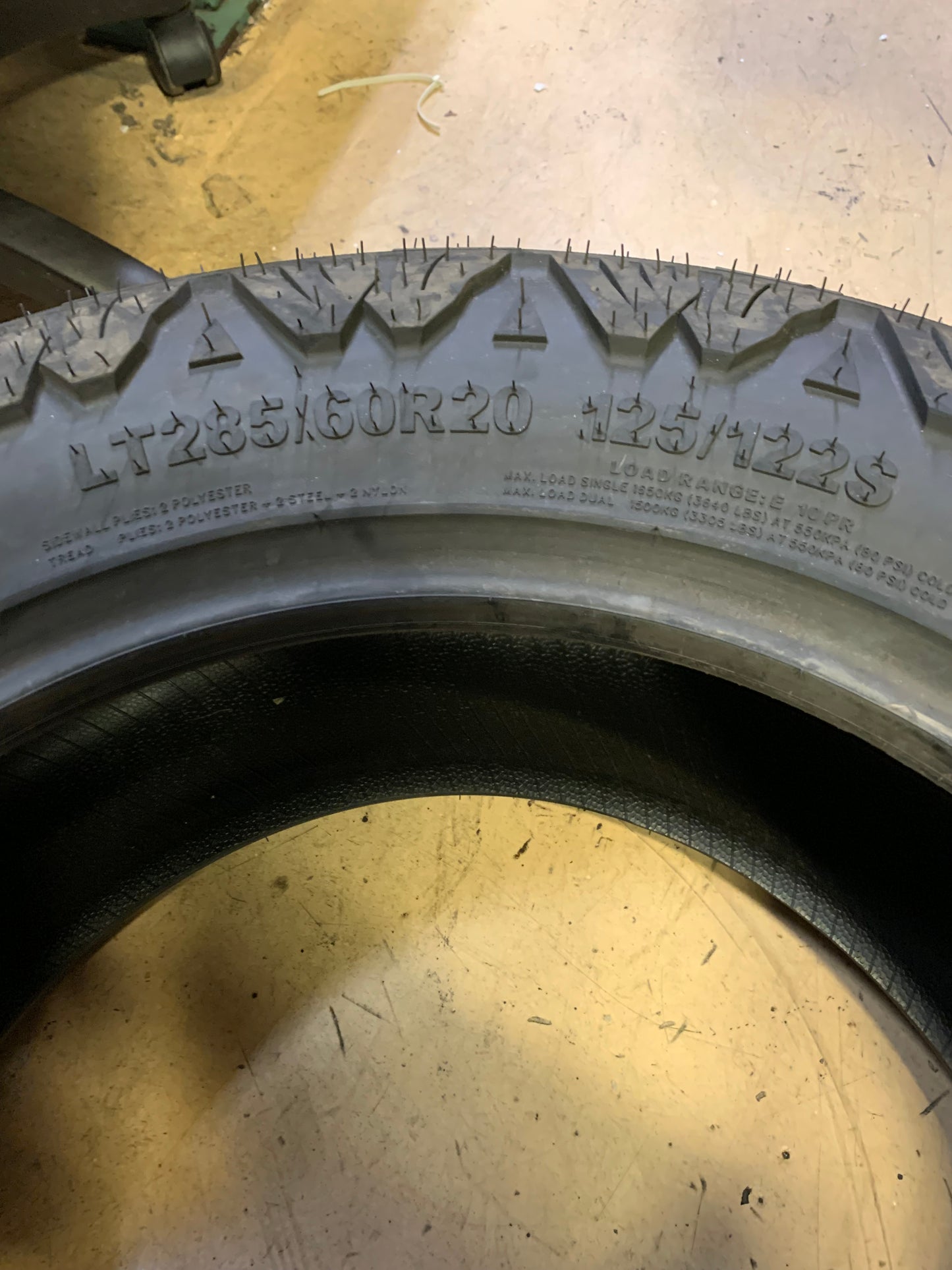 AMP TERRAIN PRO A/T P BSW LT 285 60 20 125/122S 10PLY ALL TERRAIN TIRE 2856020AMPCA2