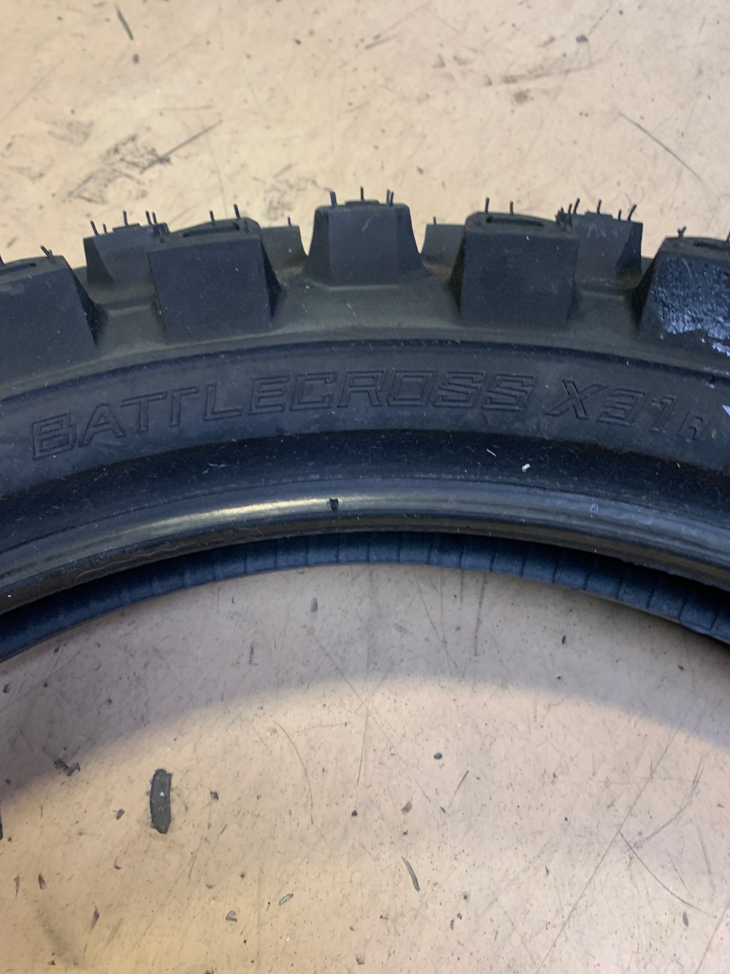 BRIDGESTONE BATTLECROSS X31 BSW P 110 90 19 62M REAR MOTORCYCLE TIRE 13849
