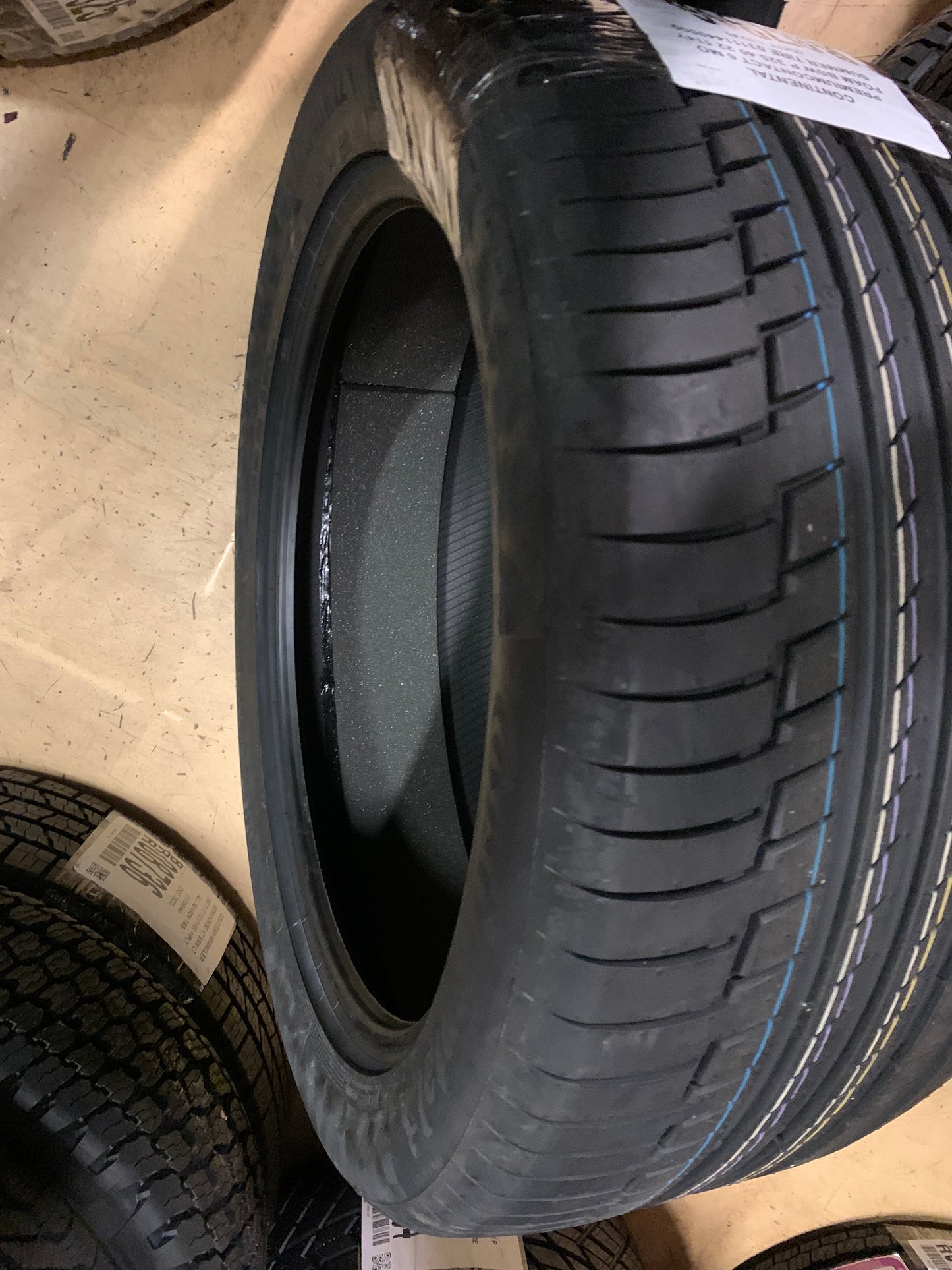 CONTINENTAL PREMIUMCONTACT 6 MO FOAM BSW P 325 40 22 114Y SUMMER TIRE 03111440000