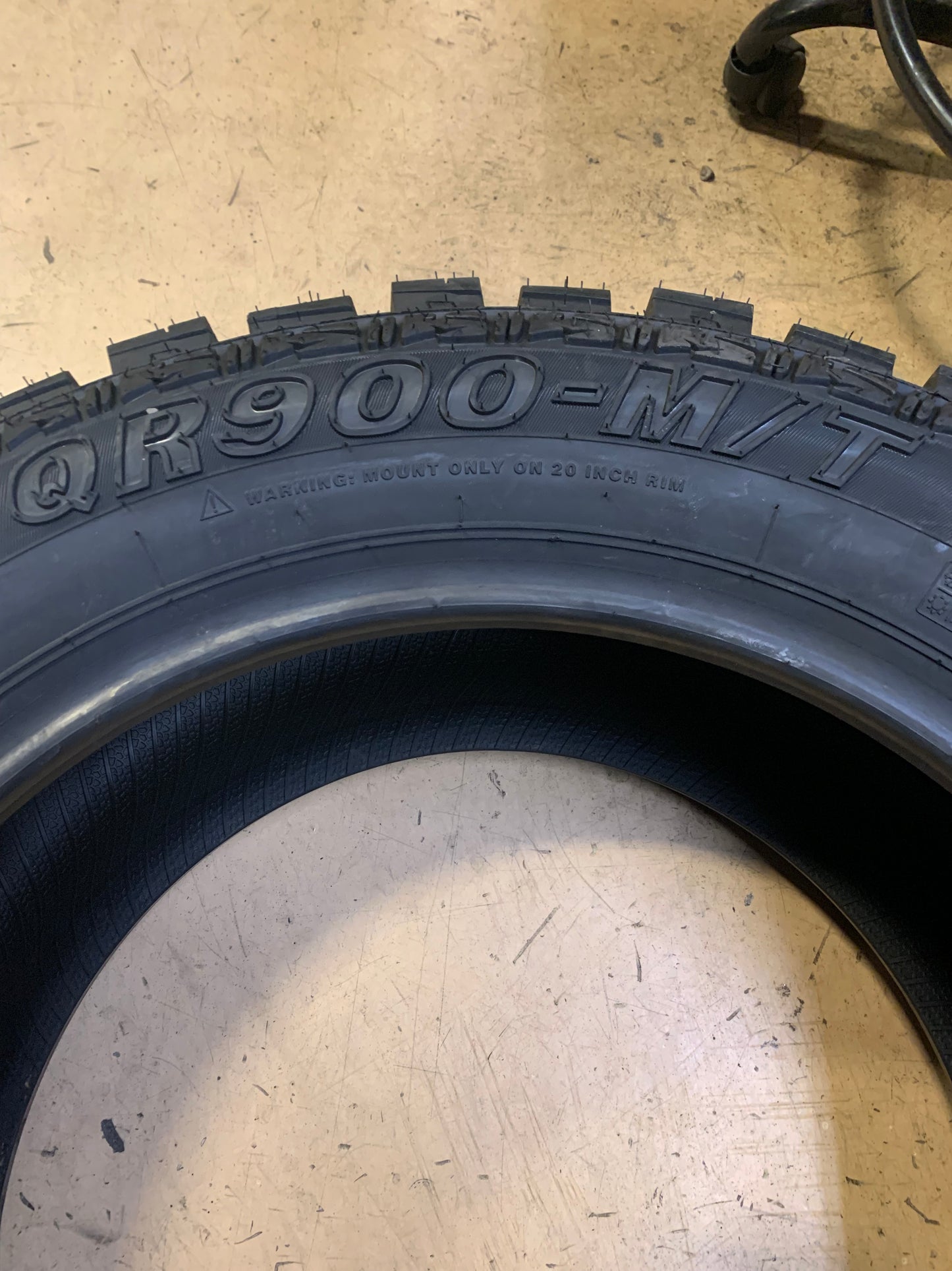 GLADIATOR QR900-MT BSW LT 33 12.5 20 114Q 10 PLY MUD TERRAIN TIRE 1932250333