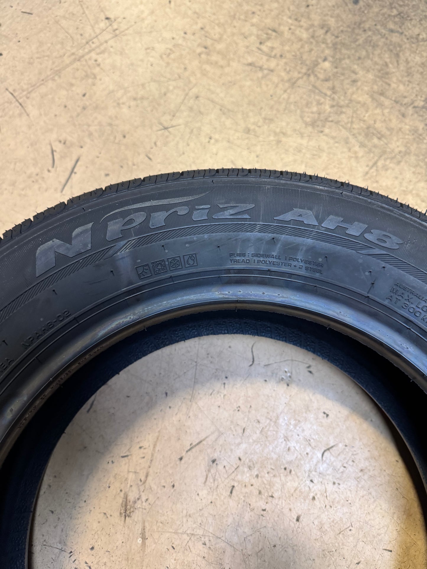NEXEN NPRIZ AH8 BSW P 185 65 14 86H ALL SEASON TIRE 14699NXK