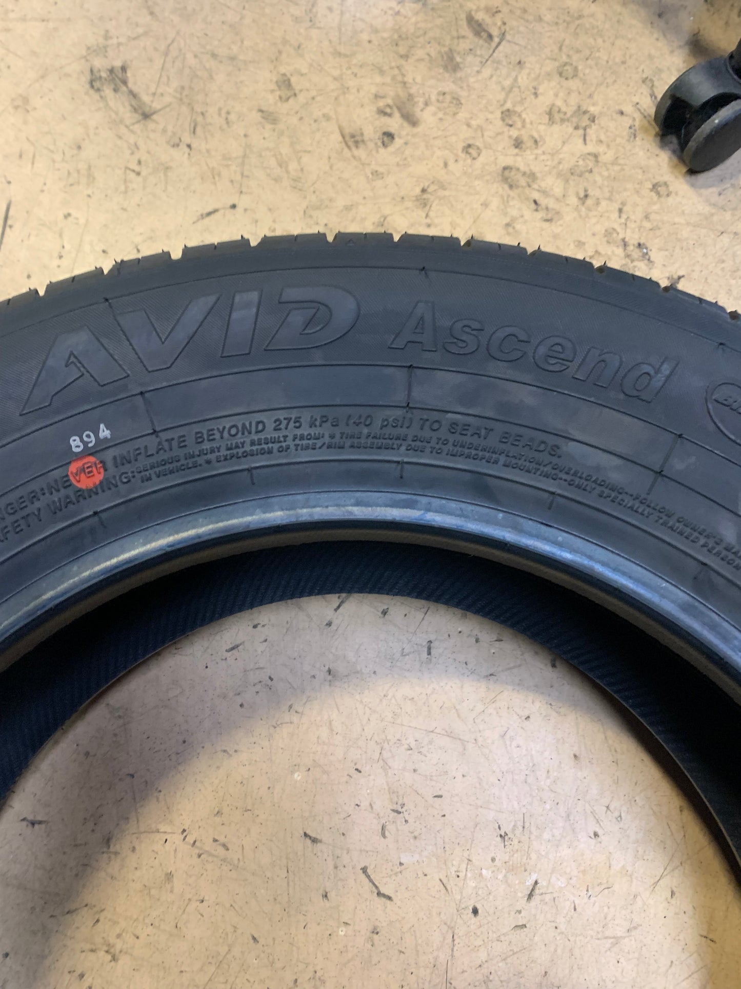 YOKOHAMA AVID ASCEND BSW P 195 65 15 89T ALL SEASON TIRE 110132335