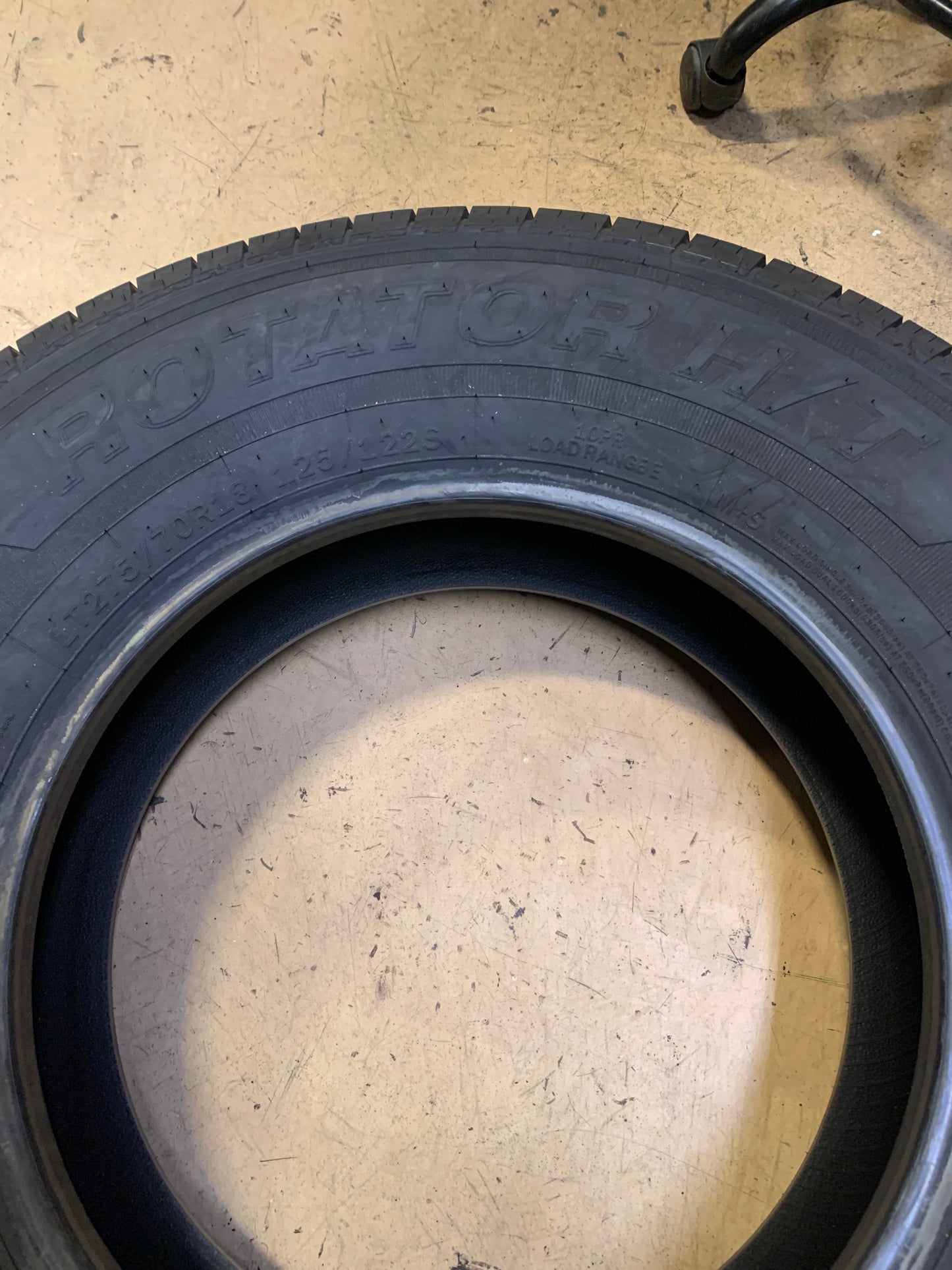 EVOLUXX ROTATOR H/T BSW LT 275 70 18 125/122S 10PLY HIGHWAY TERRAIN TIRE 221022672