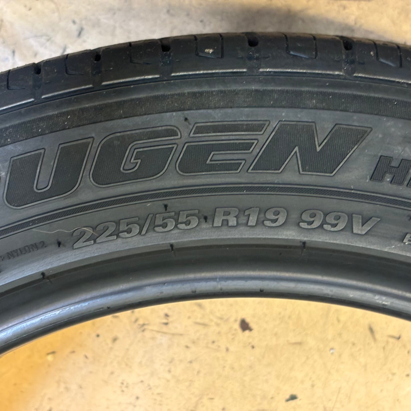 KUMHO CRUGEN HP27 P 225 55 19 99V SL ALL SEASON TIRE 2346213