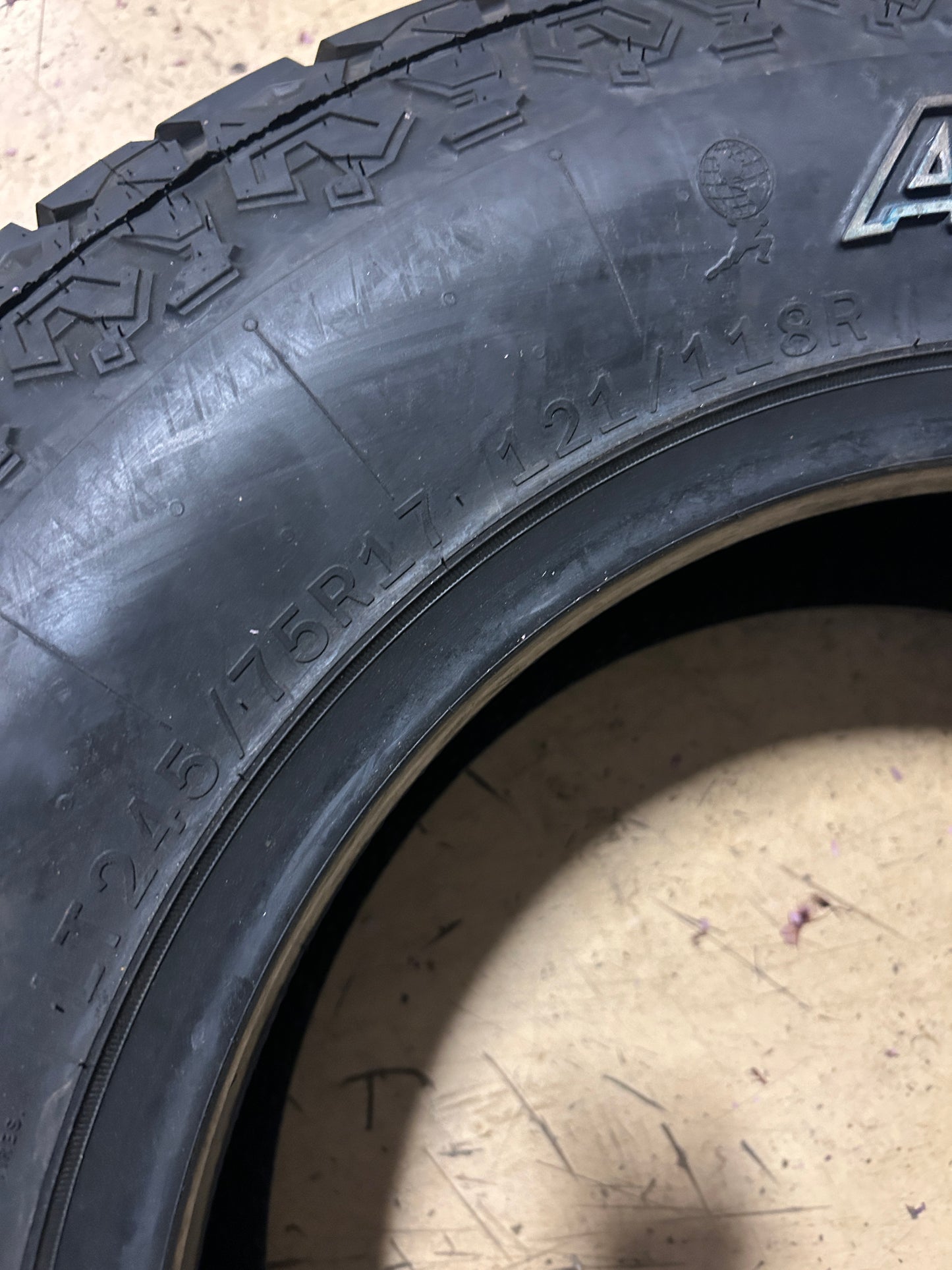 ATLAS PARALLER A/T OWL LT 245 75 17 121/118R 10PLY ALL TERRAIN TIRE 221019970