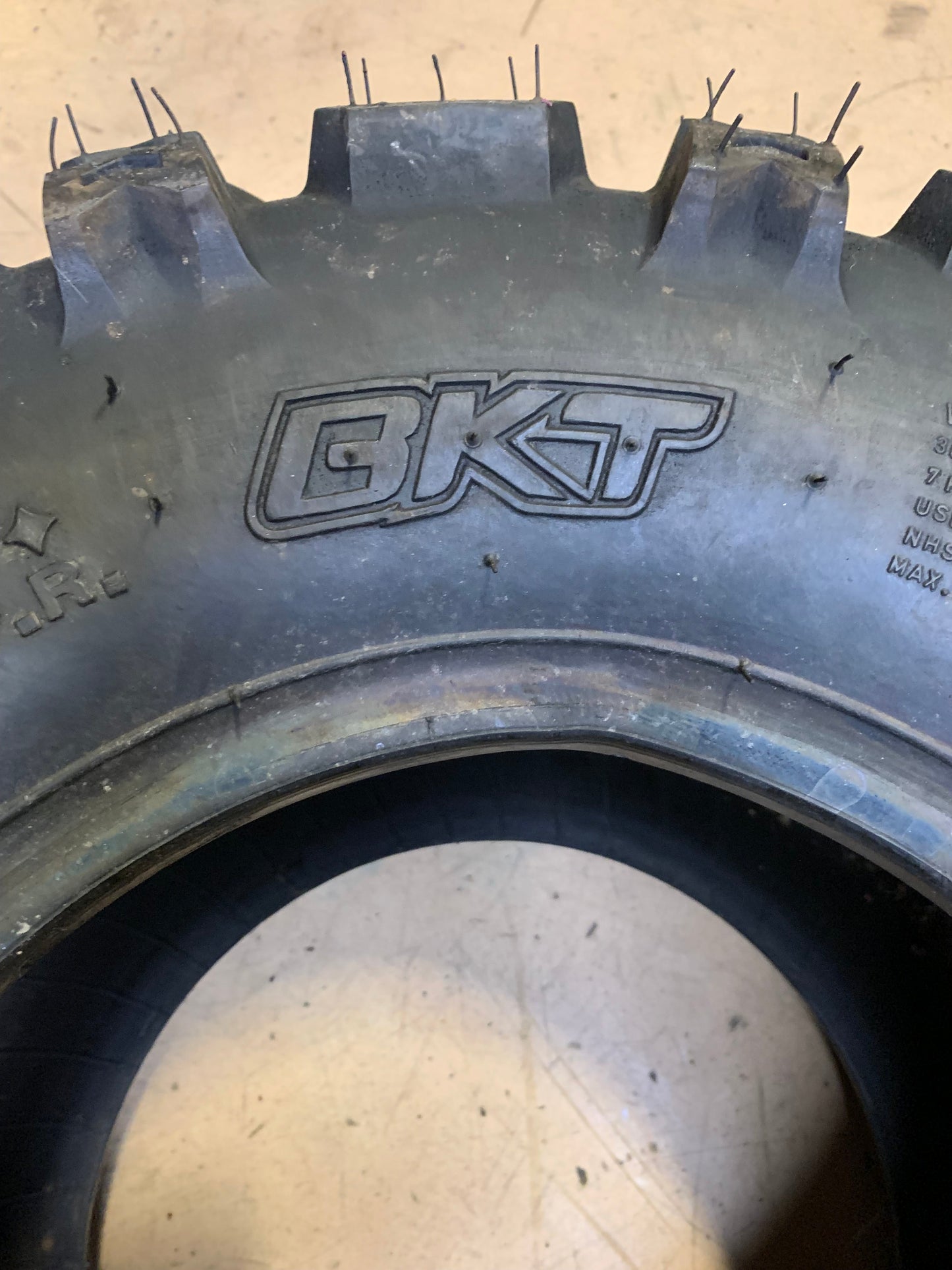 BKT W207 BSW AT 24 10 11 6PLY ATV/UTV TIRE B94001538